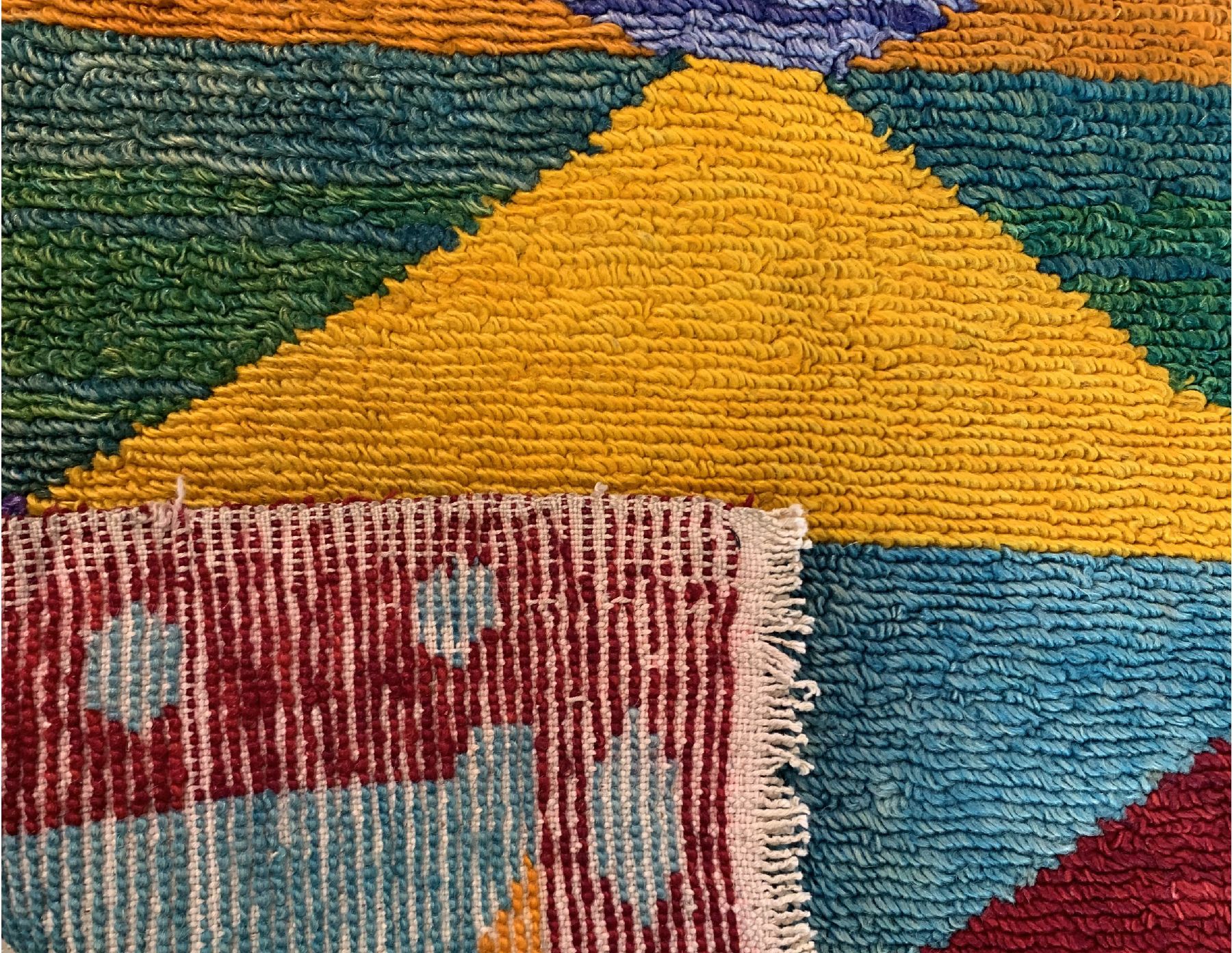 Detail d: Hirtenteppich, Türkei, um 1940, Wolle auf geknüpft auf Wolle, ca. 124 x 104 cm, EHZ: 2 (guter Zustand).Zweibahnig