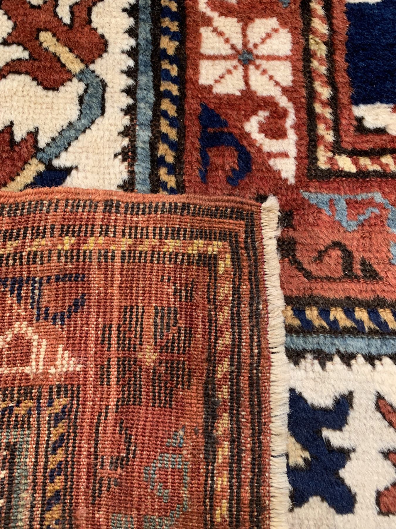 Detail f: Antiker Talisch Galerie datiert, Kaukasus, datiert 1822, Wolle geknüpft auf Wolle, Blaugrundiger Talisch mit typischem Feld, ca. 355 x 130 cm, ...