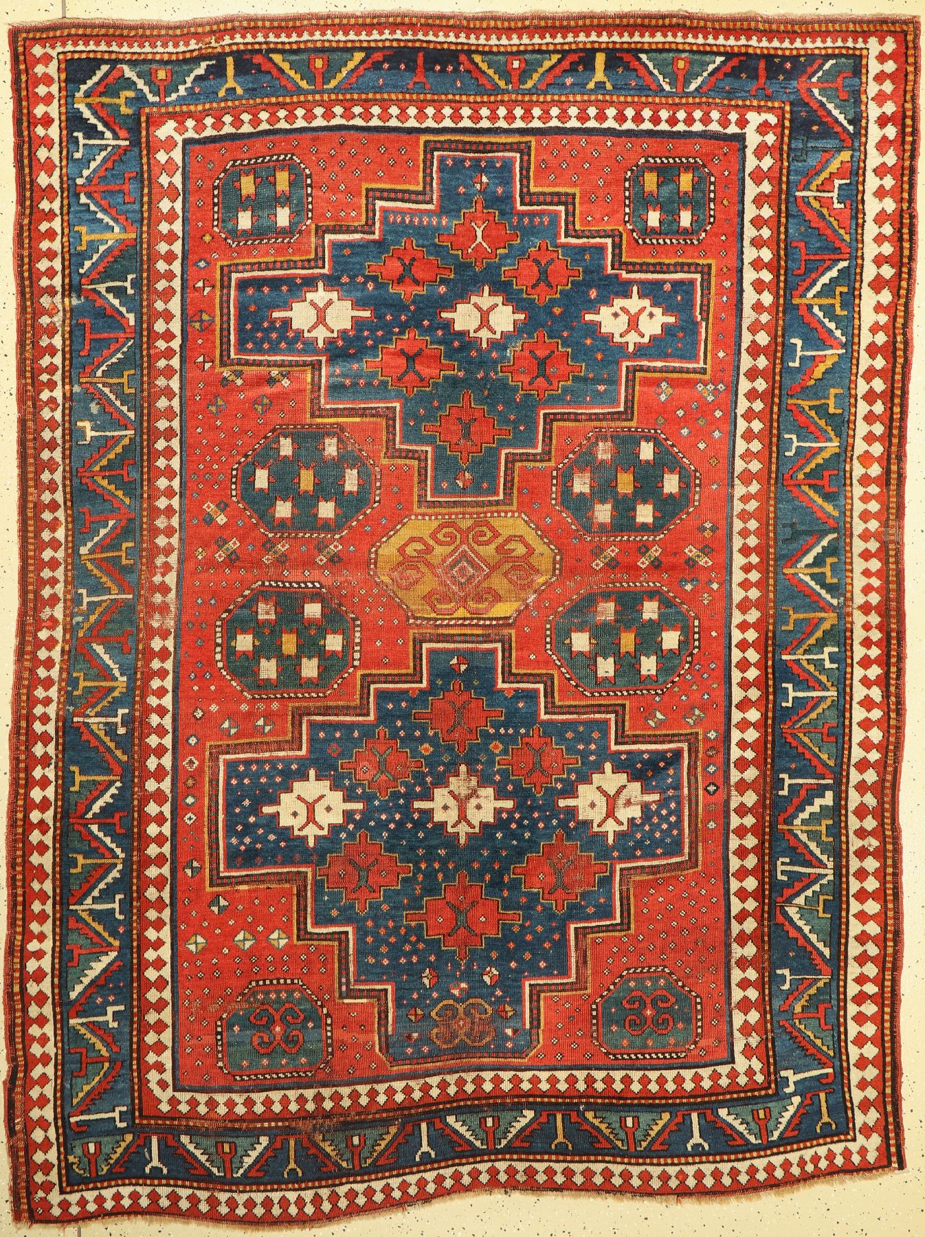 Lori Pampak Kazak antik, Zentralkaukasus, Mitte 19 Jhd., Wolle geknüpft auf Wolle, ca. 230 x 177 cm, EHZ: 3-4(Altersbedingt guter Zustand)
