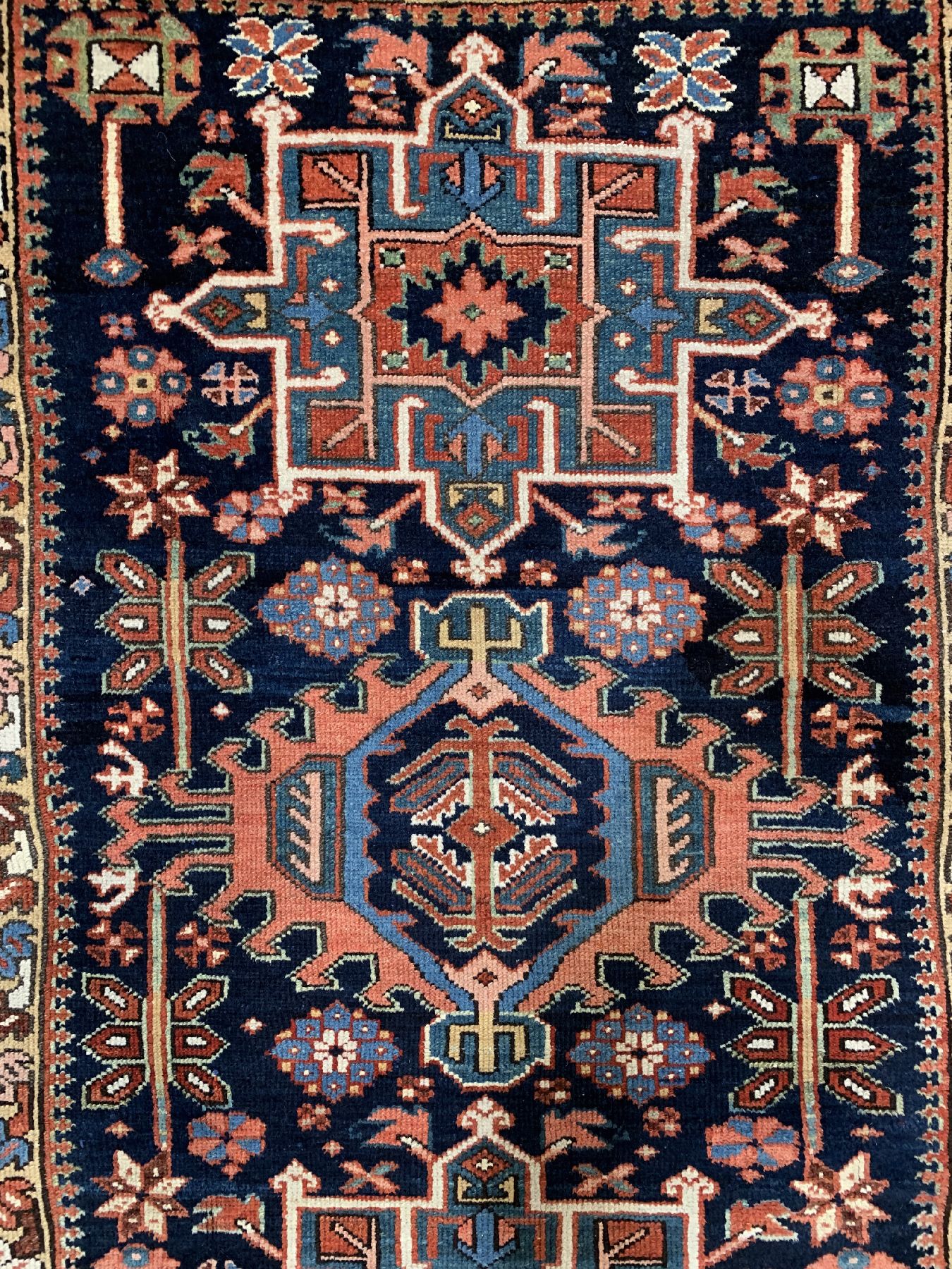 Detail a: Antiker Heriz, Persien, um 1900, Wolle geknüpft auf Baumwolle, ca. 190 x 150 cm, EHZ:3, (Stellenweise niedriger Flor)