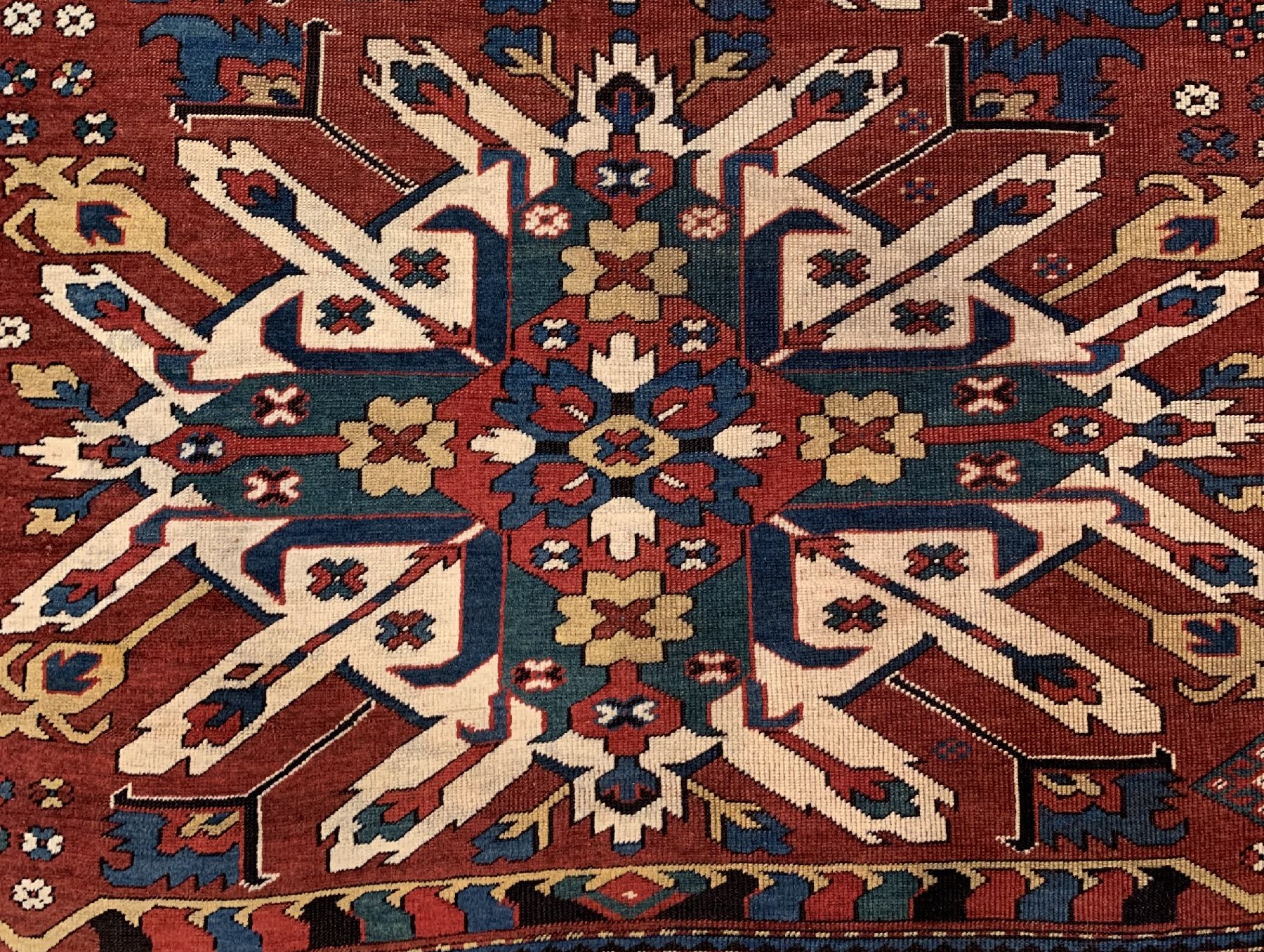 Detail b: Tschelaberd antik(Adler Kazak), Kaukasus, 19 Jhd., Wolle geknüpft auf Wolle, ca. 175 x 135 cm, EHZ:3(guter Zustand)