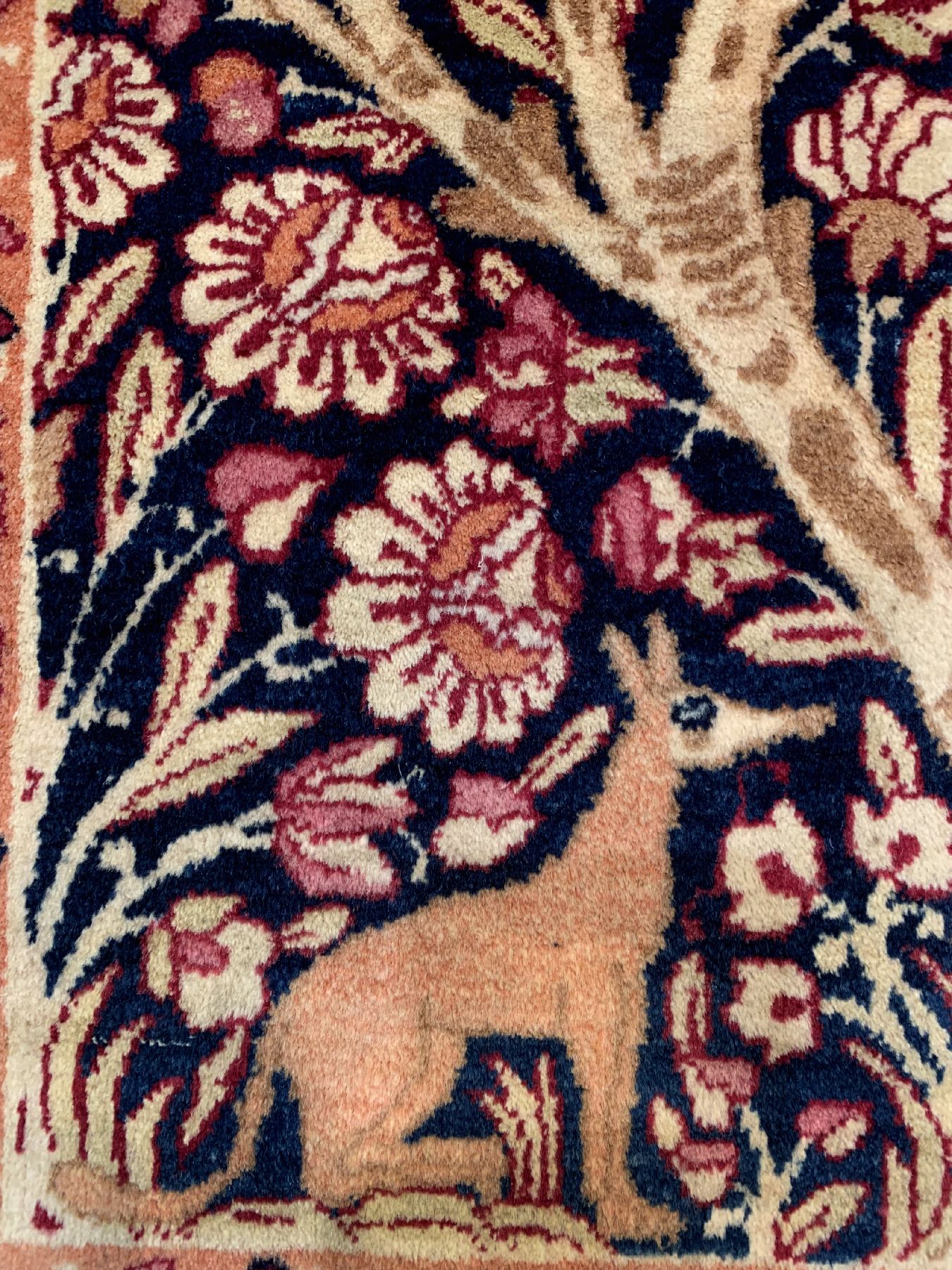 Detail e: Antiker Kerman(Lebensbaum), Persien, um 1900, Wolle geknüpft auf Baumwolle, ca. 200 x 140 cm, EHZ: 2(sehr guter Zustand)