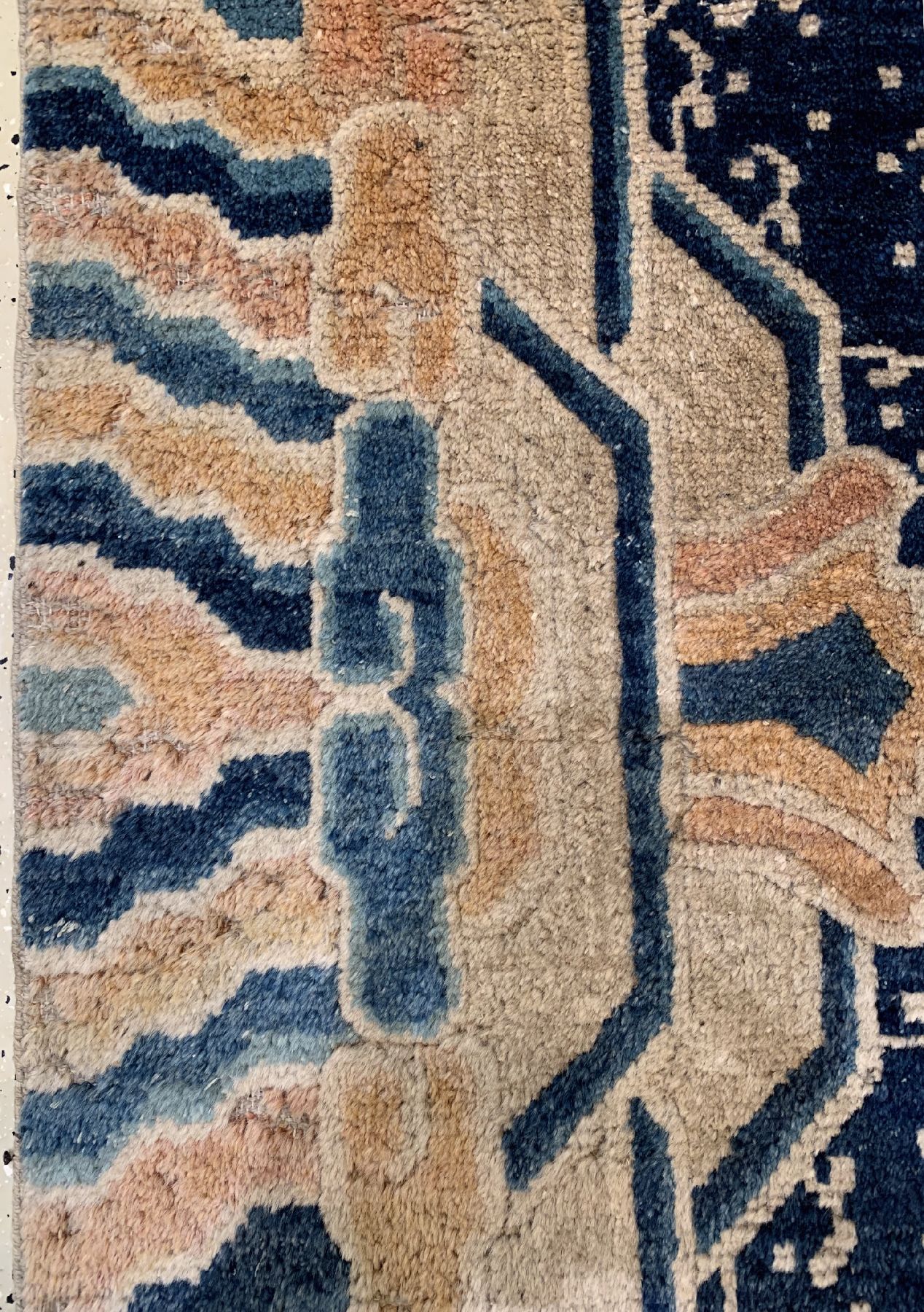 Detail f: Seltener blaugrundiger Ning-Hsia Drachenteppich antik, China, 19 Jhd. Wolle geknüpft auf Baumwolle, fünf kaiserlische Drachen auf blauem ...