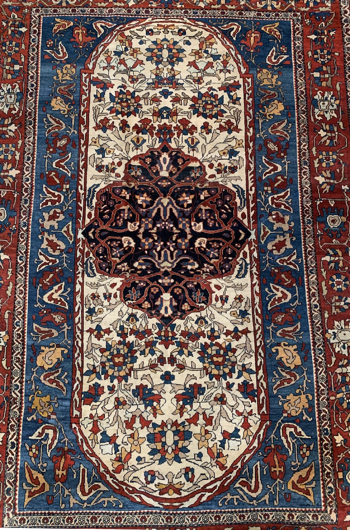 Detail a: Weißgrundiger Antiker Farahan, Persien, um 1900, Wolle geknüpft auf Baumwolle, ca. 200 x 132 cm, (seltene Farbkombination), EHZ: 2-3, (guter ...