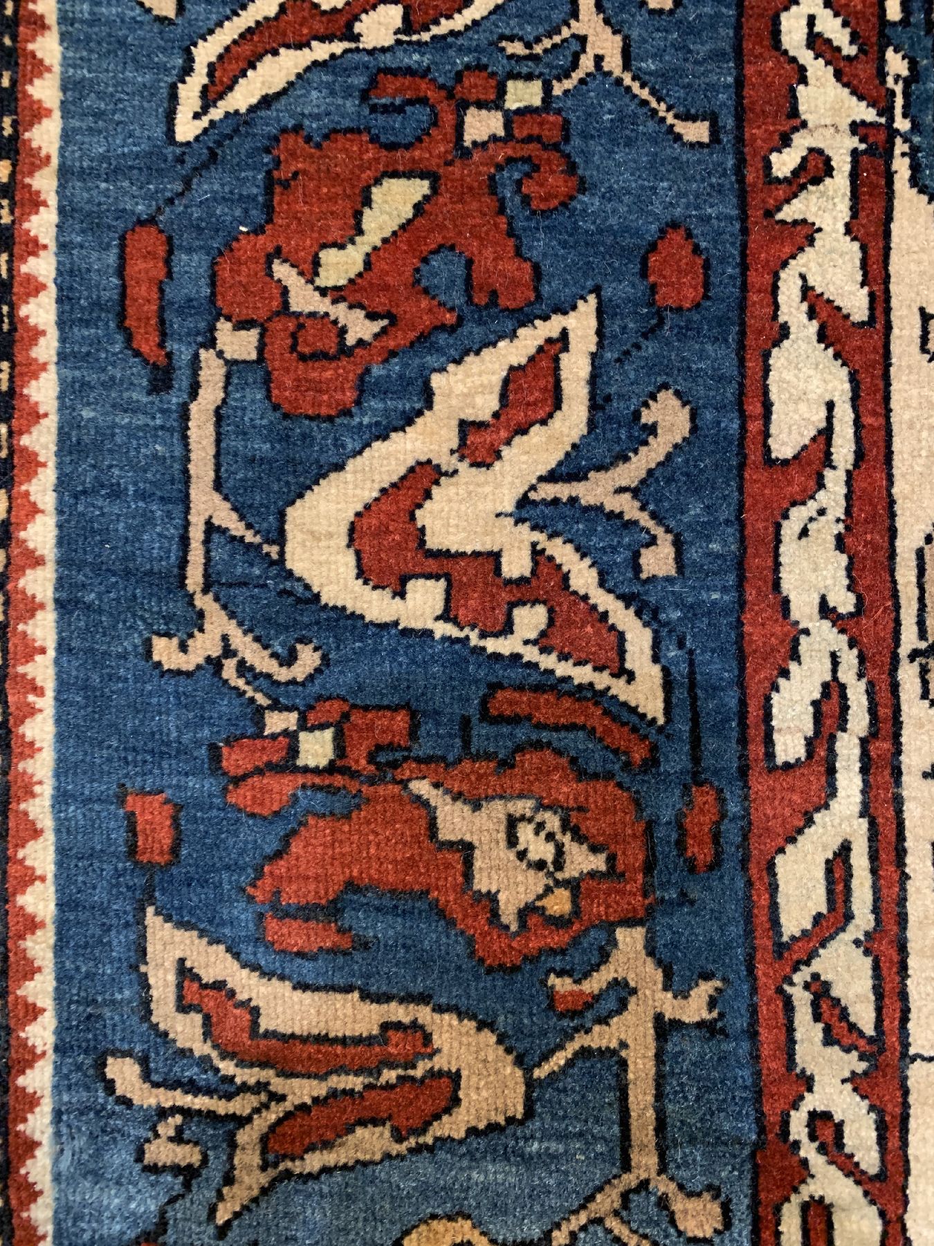 Detail c: Weißgrundiger Antiker Farahan, Persien, um 1900, Wolle geknüpft auf Baumwolle, ca. 200 x 132 cm, (seltene Farbkombination), EHZ: 2-3, (guter ...