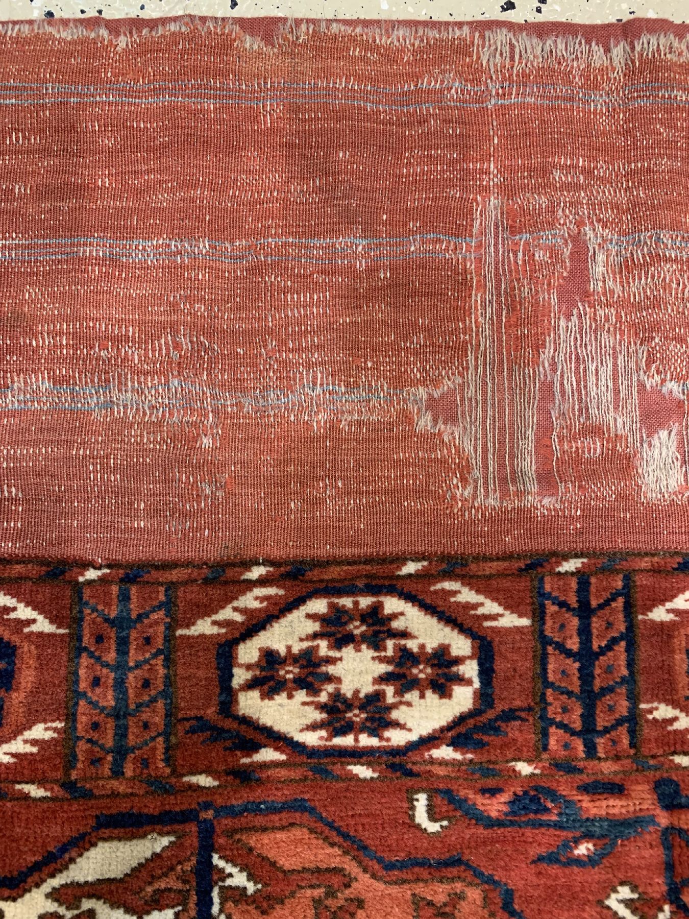 Detail d: Antiker feiner Tekke, Hauptteppich, Turkmenistan, mitte 19 Jhd., Wolle geknüpft auf Wolle, mit klassichen Tekke Göls, ca, 297 x 200 cm, ...