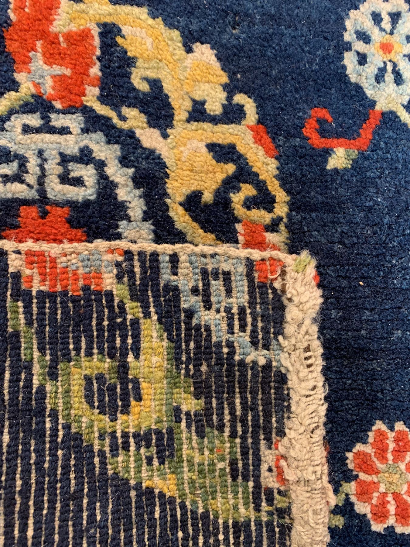 Detail d: Schigatse Khaden, Südtibet, um 1910/1920, Wolle geknüpft auf Baumwolle, ca. 150 x 84 cm,EHZ: 2(guter Zustand)
