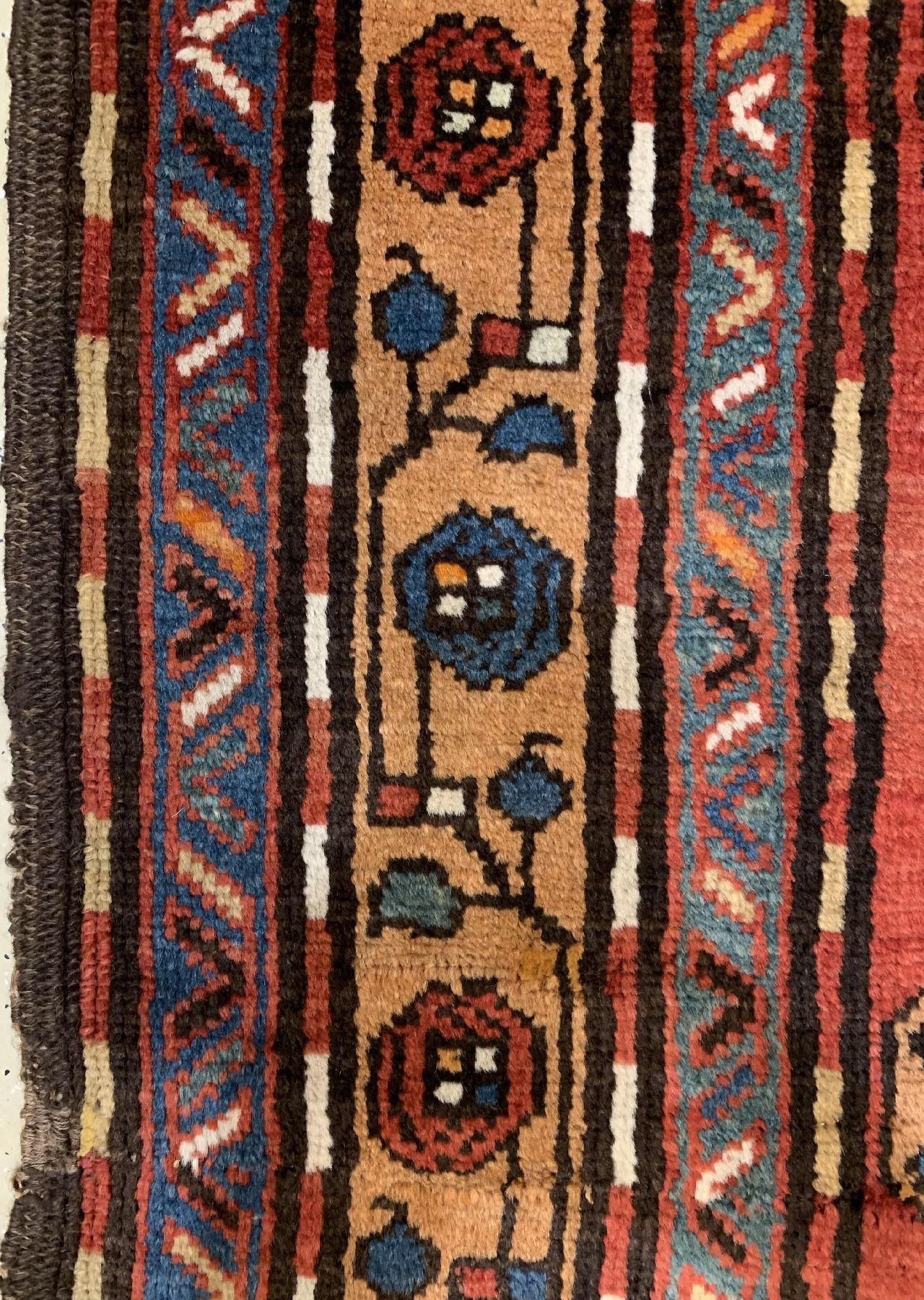 Detail d: Chondzoresk Kazak antik, (Wolkenband Kazak), Südkaukasus, um 1900, Wolle geknüpft auf Wolle, ca, 244 x 148 cm, EHZ:2-3(guter Zustand)