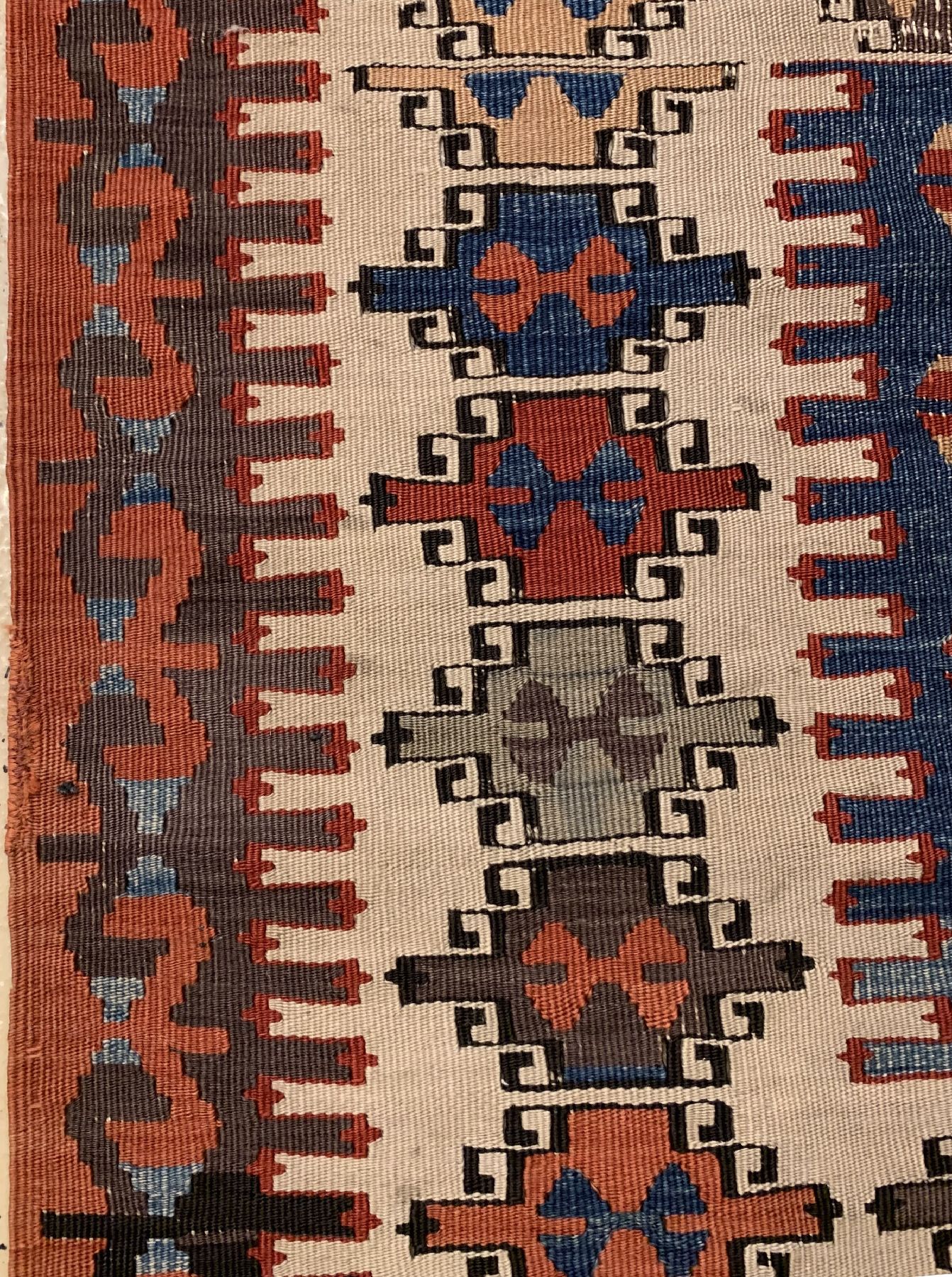 Detail d: Antiker Konya Kelim, Zentralanatolien,Türkei, 19 Jhd., Wolle gewebtauf Wolle, ca. 344 x 146 cm, (Zweibahnig), EHZ: 3(Altersbedingt guter Zustand)
