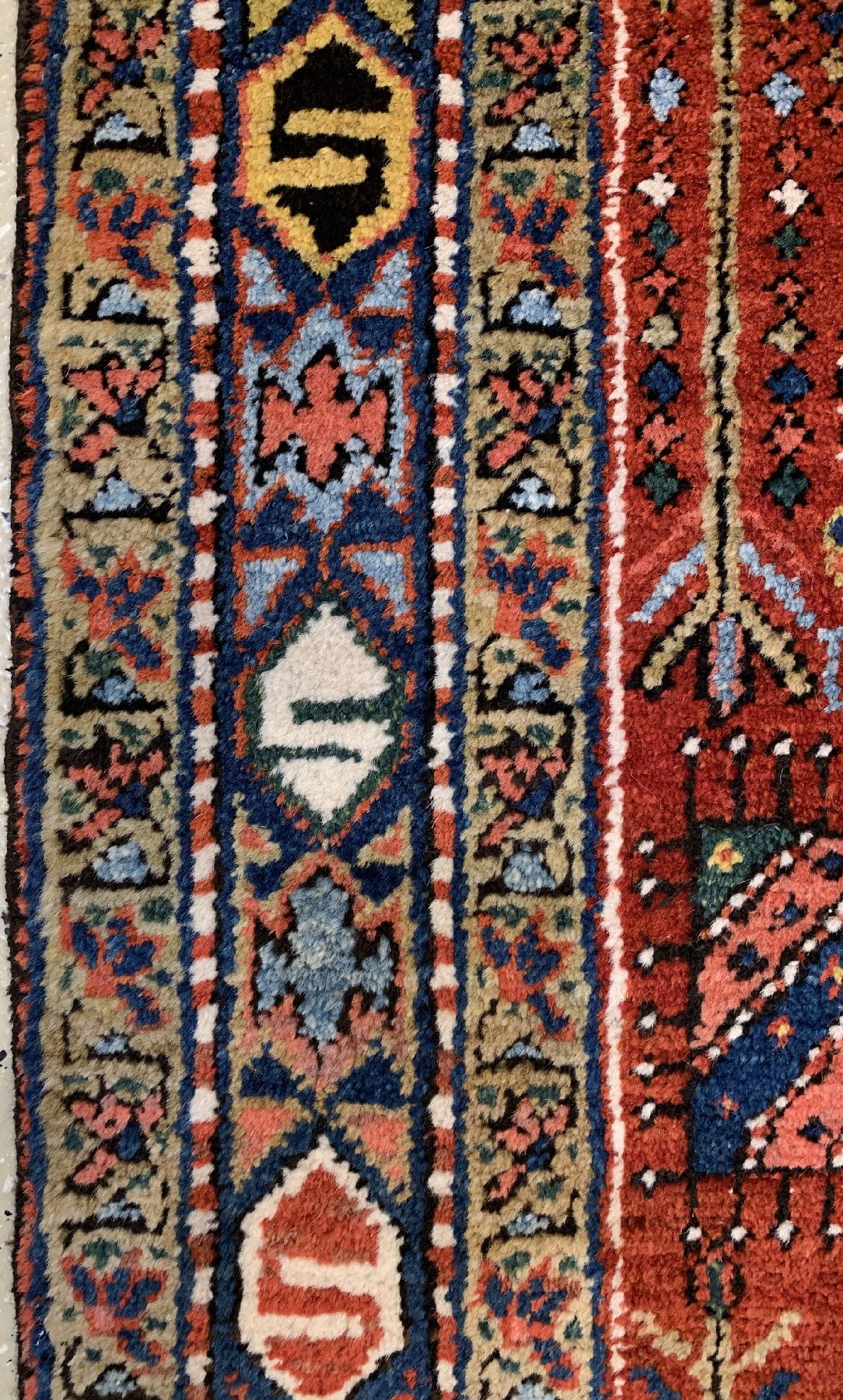 Detail e: Antike Heriz Galerie, Nordwestpersien, um 1900, Wolle auf Baumwolle, ca. 371 x 112 cm, EHZ: 2 (Altersbedingt sehr guter Zustand)