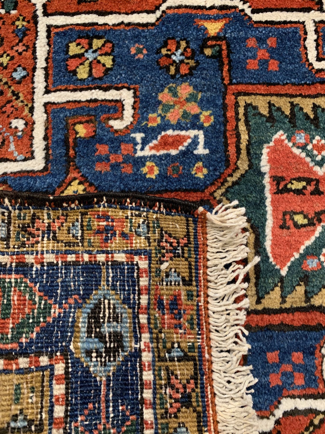 Detail f: Antike Heriz Galerie, Nordwestpersien, um 1900, Wolle auf Baumwolle, ca. 371 x 112 cm, EHZ: 2 (Altersbedingt sehr guter Zustand)