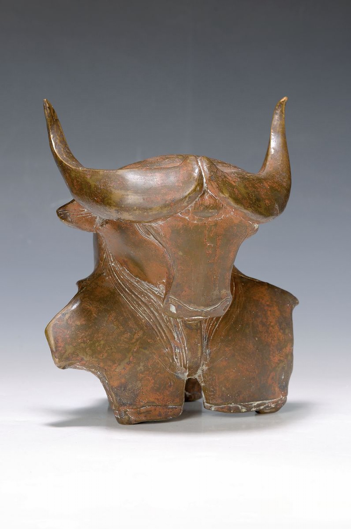 Gernot Rumpf, geb. 1941 Kaiserslautern, Stierkopf, Bronzeskulptur, signiert und dat. Rom 1973, H. ca. 22cm