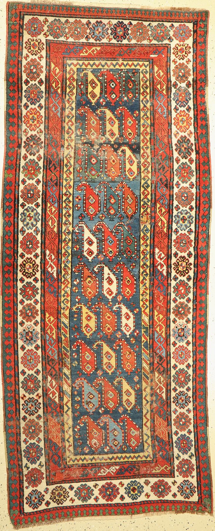 Antiker Gandje(Boteh Muster), Kaukasus, 19 Jhd, Wolle geknüpft auf Wolle, 255 x 106 cm, EHZ: 4-5(Alters-und Gebrauchsspuren).
