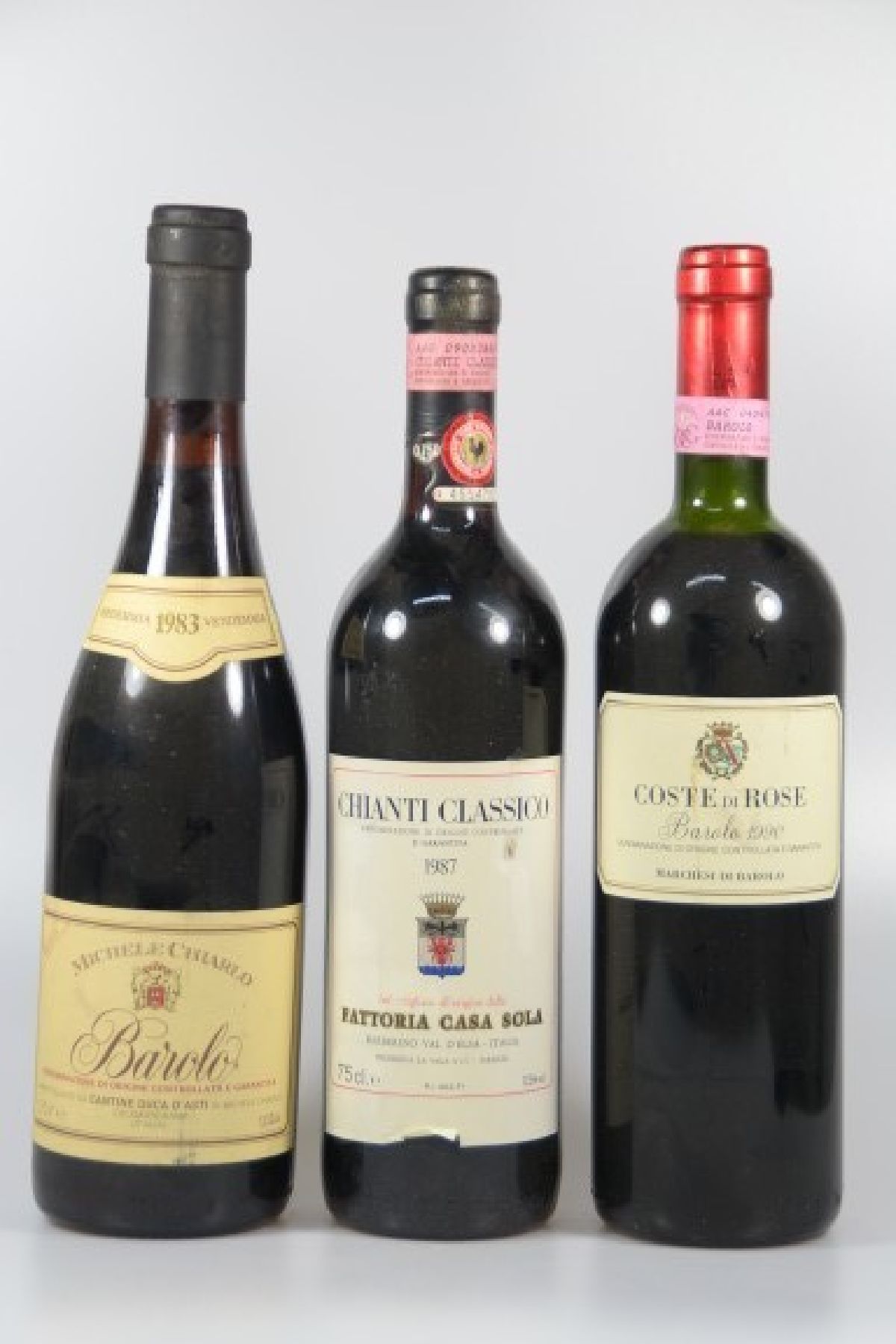 21 Flaschen ital. Rotwein: 3 Fl. 1990 Coste di Rose, Barolo, 1 Fl. 1991 Montestefano Barbaresco; 1996 Brunello di Montalcino, 2005 Vino Nobile di ...