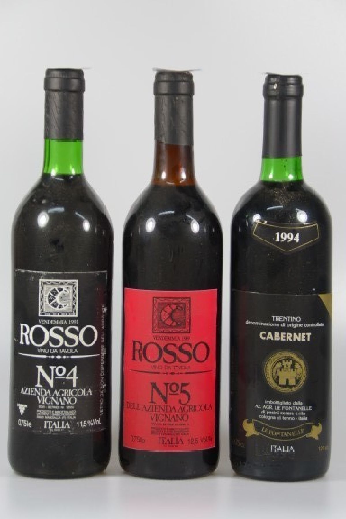 Detail b: 21 Flaschen ital. Rotwein: 3 Fl. 1990 Coste di Rose, Barolo, 1 Fl. 1991 Montestefano Barbaresco; 1996 Brunello di Montalcino, 2005 Vino Nobile di ...