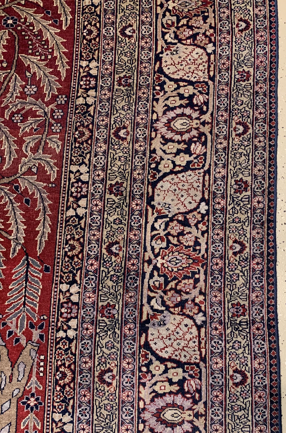 Detail d: Antiker Khorasan, Ostpersien, um 1910/1920, Wolle geknüpft auf Baumwolle,Palmen und Vase auf granatrote Feld, ca, 342 x 252 cm, EHZ:3 (guter ...