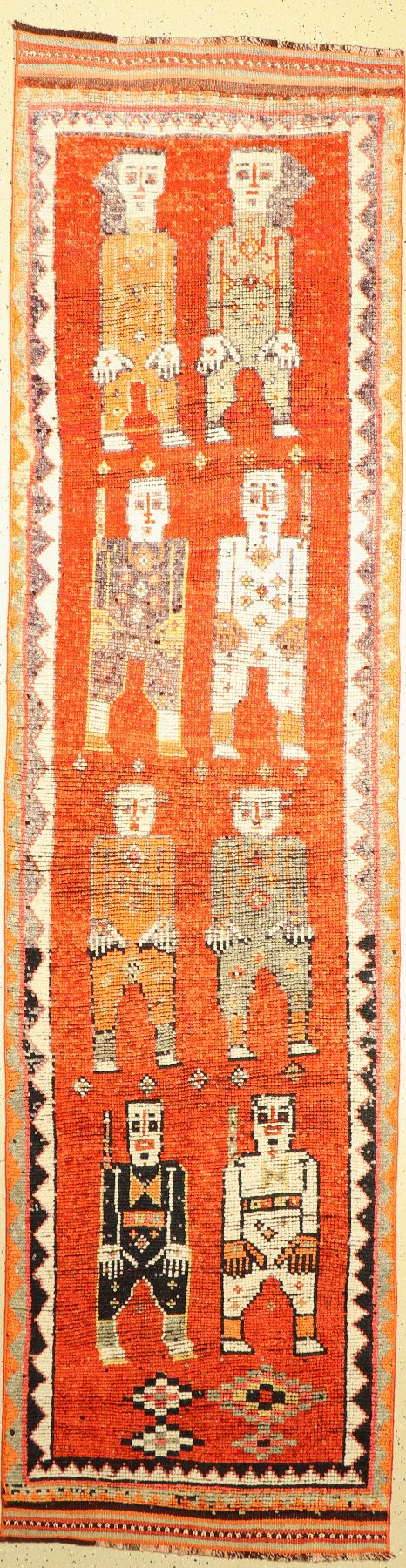Gabbeh alt, Persien, um 1920/1930, Wolle geknüpft auf Wolle, ca. 375 x 97 cm, EHZ: 2(guter Zustand)