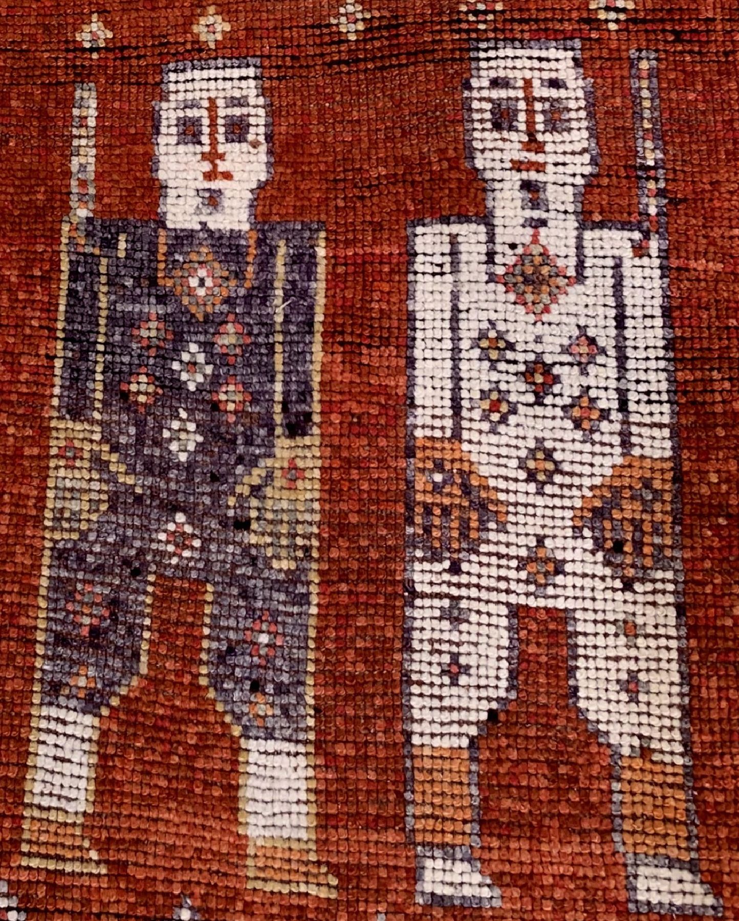 Detail a: Gabbeh alt, Persien, um 1920/1930, Wolle geknüpft auf Wolle, ca. 375 x 97 cm, EHZ: 2(guter Zustand)