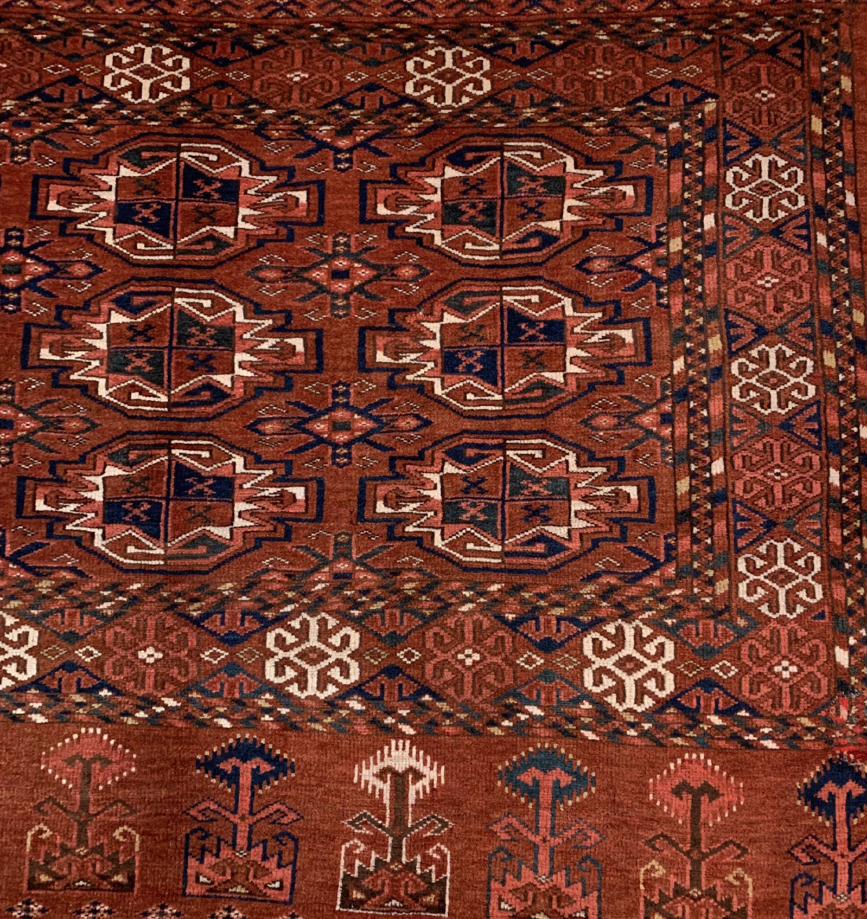Detail a: Antike Kizelayak Tschowal, Turkmenistan, 19Jhd., Wolle geknüpft auf Wolle, ca. 142 x 100 cm, EHZ: 3