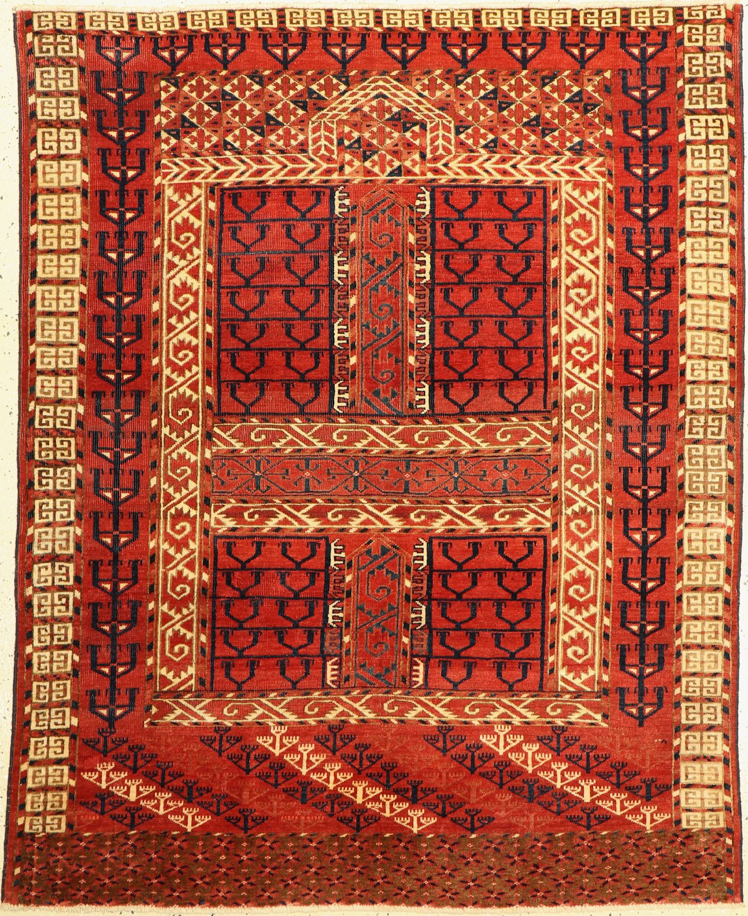 Antiker Tekke Engsi, Turkmenistan, 19 Jhd.,Wolle geknüpft auf Wolle, ca. 151 x 123 cm, EHZ: 2 (guter Zustand).