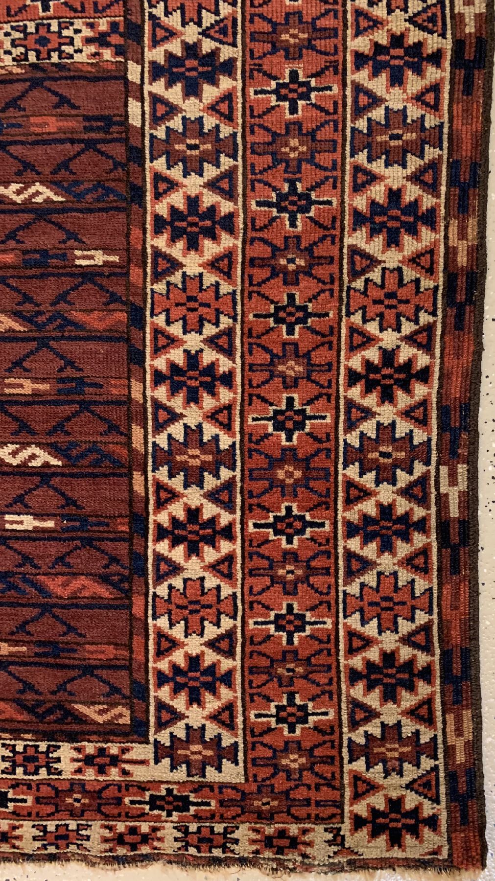 Detail b: Antiker Yomud Engsi, Turkmenistan, 19 Jhd, Wolle geknüpft auf Wolle, ca. 150 x 133 cm, EHZ: 3