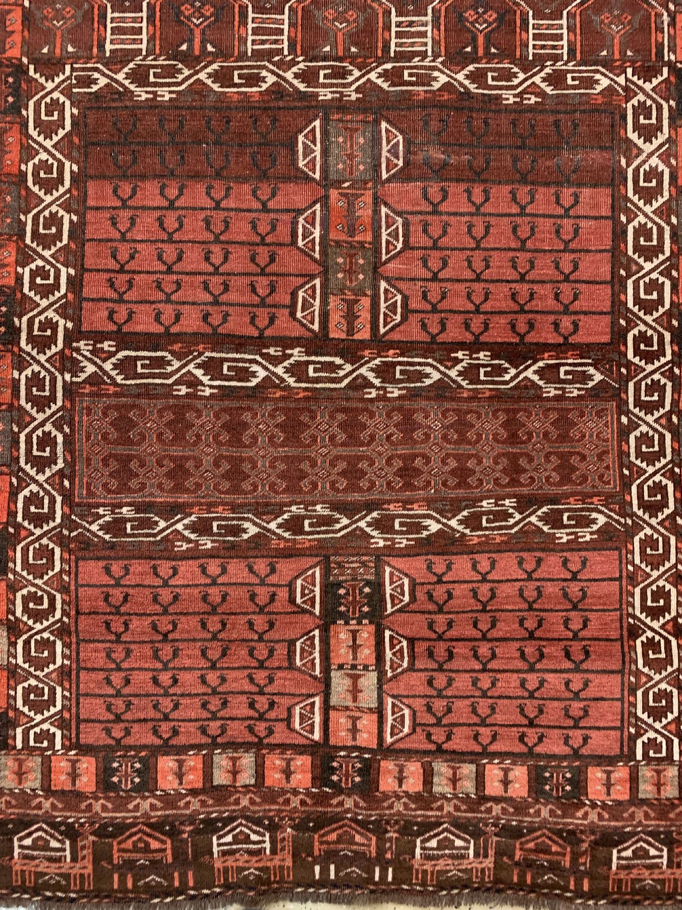 Detail a: Antiker Arabachi Engsi, Turkmenistan, 19 Jhd., Wolle geknüpft auf Wolle, ca. 158 x 136 cm, EHZ: 3