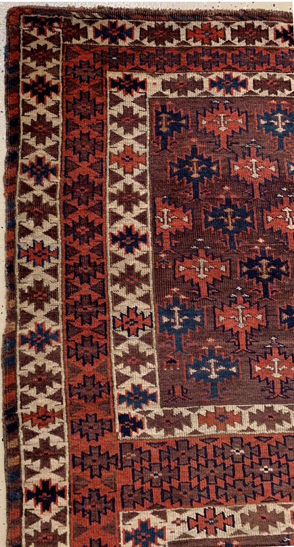 Detail b: Antiker Tschaudor Engsi, Turkmenistan, 19 Jhd., Wolle geknüpft auf Wolle, ca. 162 x 120 cm, EHZ: 3