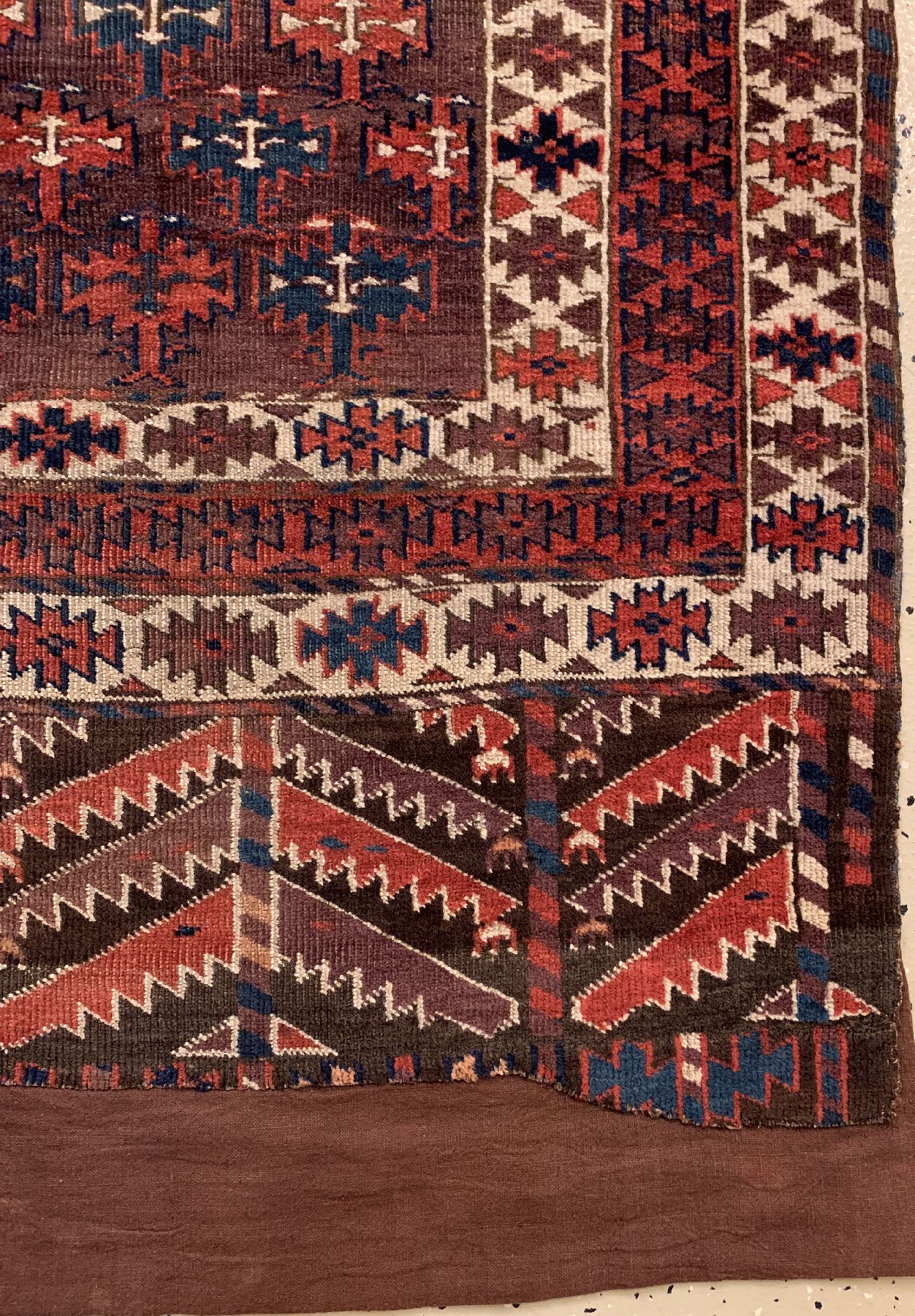 Detail c: Antiker Tschaudor Engsi, Turkmenistan, 19 Jhd., Wolle geknüpft auf Wolle, ca. 162 x 120 cm, EHZ: 3