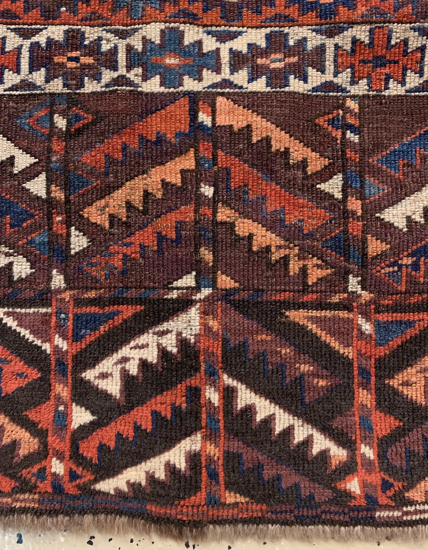 Detail d: Antiker Yomud Engsi, Turkmenistan, 19 Jhd.,Wolle geknüpft auf Wolle, ca. 172 x 123 cm, EHZ: 3