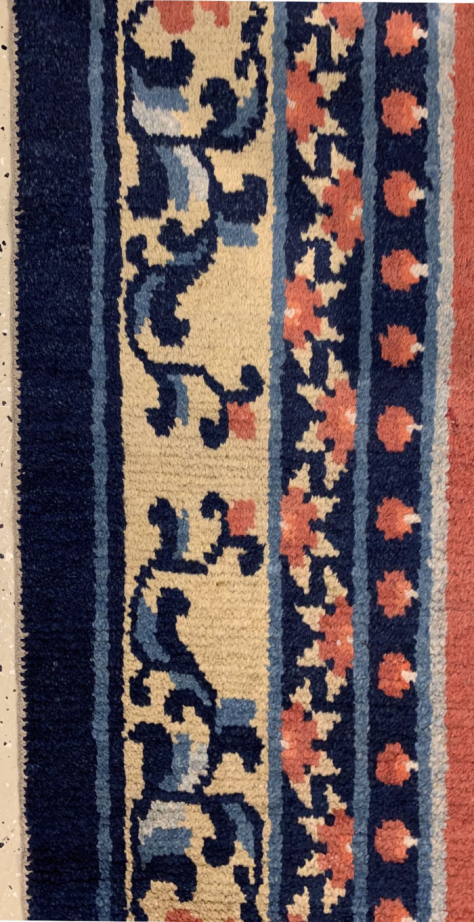 Detail d: Antiker Hing-Hsia, Westchina, 19 Jhd., Wolle geknüpft auf Baumwolle, seltener rotgrundiger Ning-Hsia mit Blumenmuster, ca. 195 x 133 cm, ...