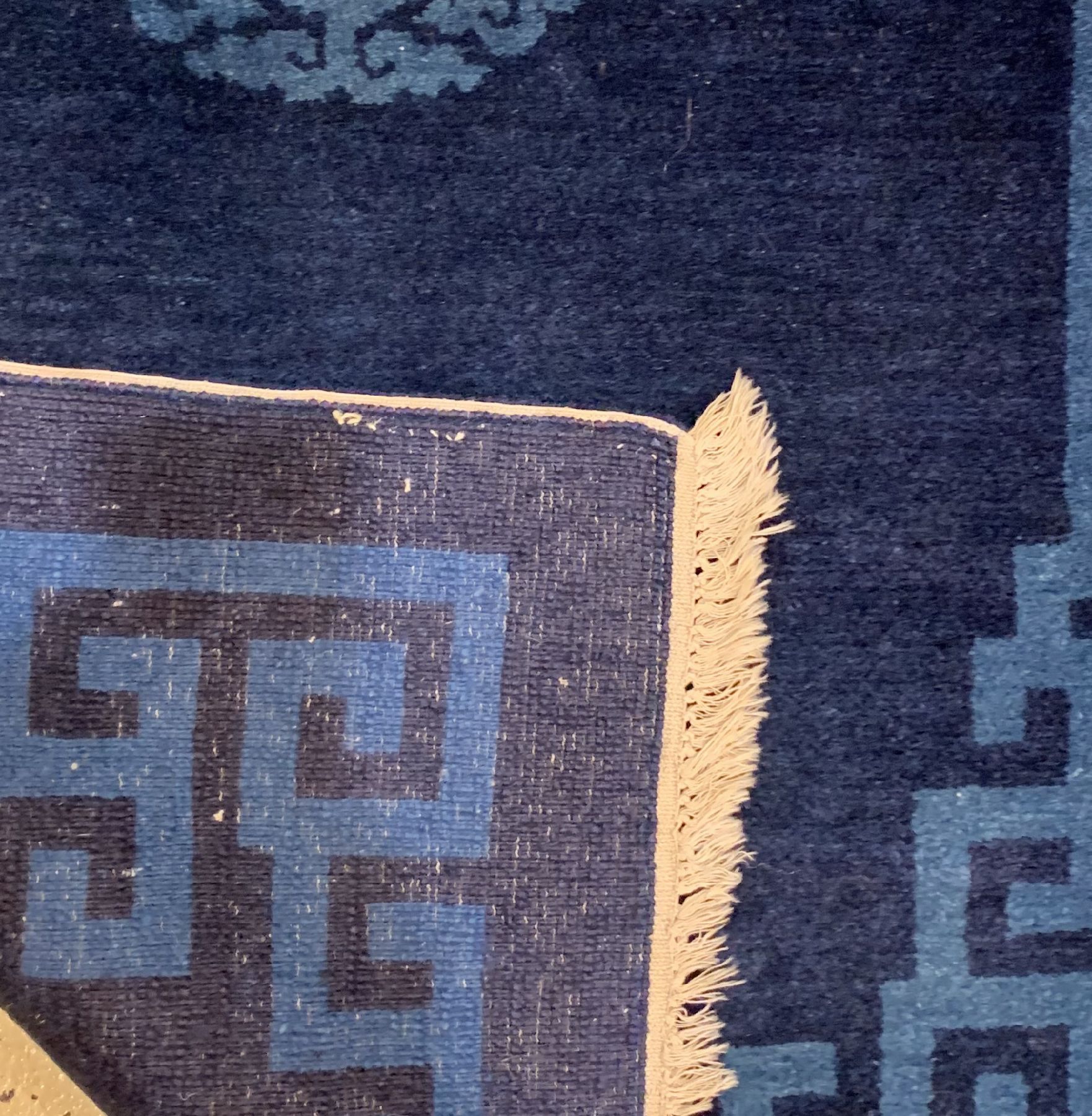 Detail c: Pao Tow antik, Nordchina, um 1900, Wolle geknüpft auf Baumwolle, ca. 146 x 74 cm EHZ:2(guter Zustand).