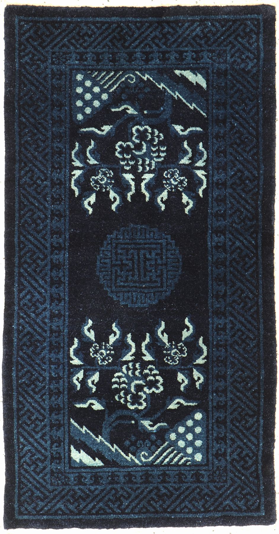 Pao Tow antik, China, um 1910, Wolle geknüpft auf Baumwolle, ca. 127 x 68 cm EHZ:2(guter Zustand).