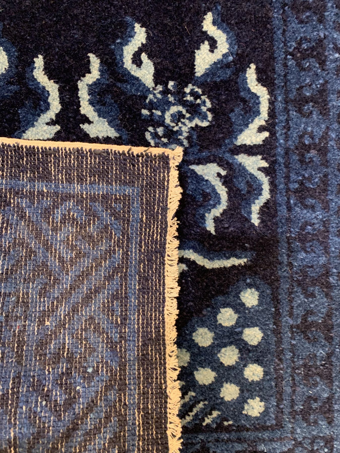 Detail d: Pao Tow antik, China, um 1910, Wolle geknüpft auf Baumwolle, ca. 127 x 68 cm EHZ:2(guter Zustand).
