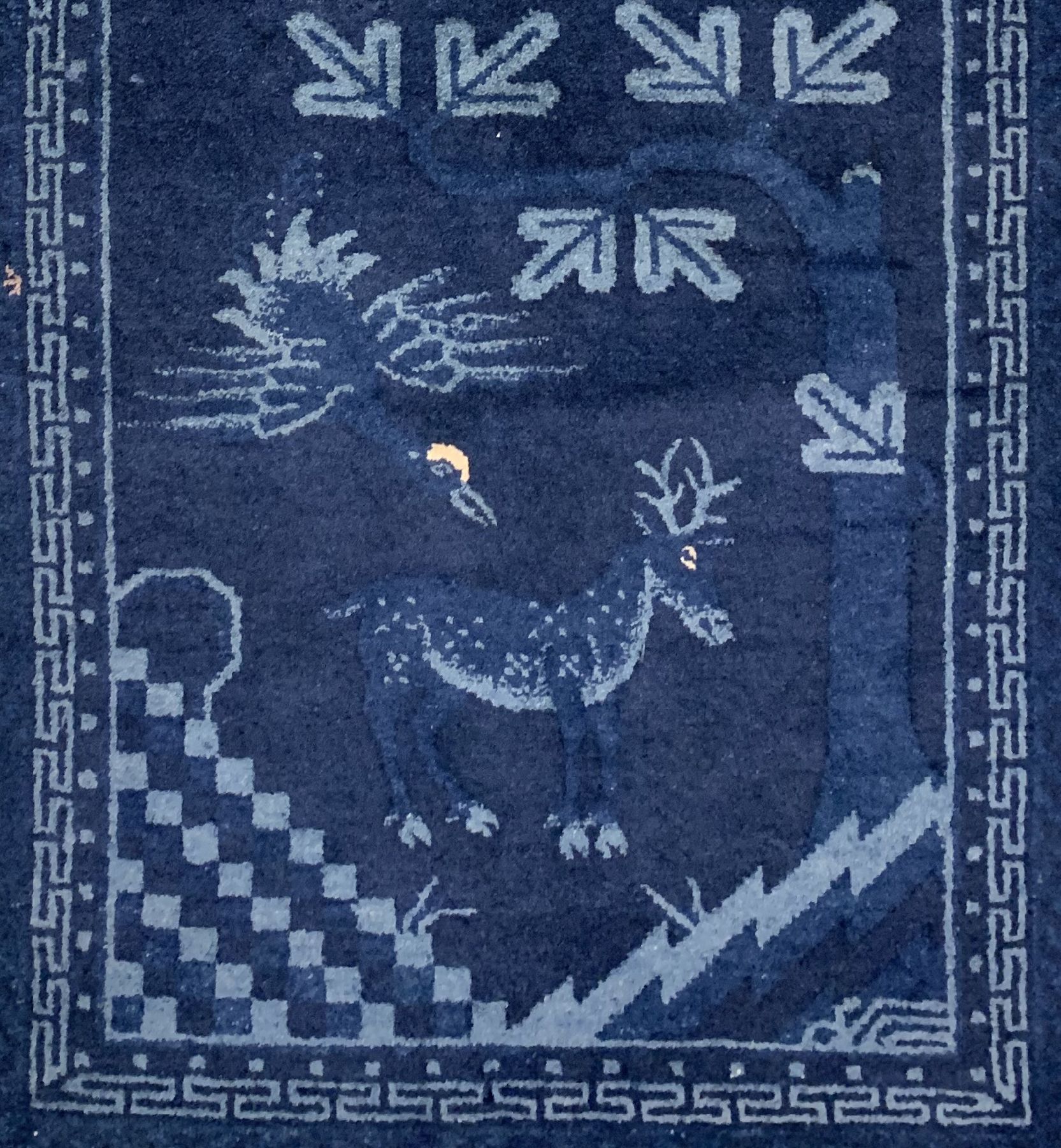 Detail a: Pao Tow antik, China, um 1910, Wolle geknüpft auf Baumwolle, ca. 115 x 59 cm, EHZ: 2(guter Zustand).