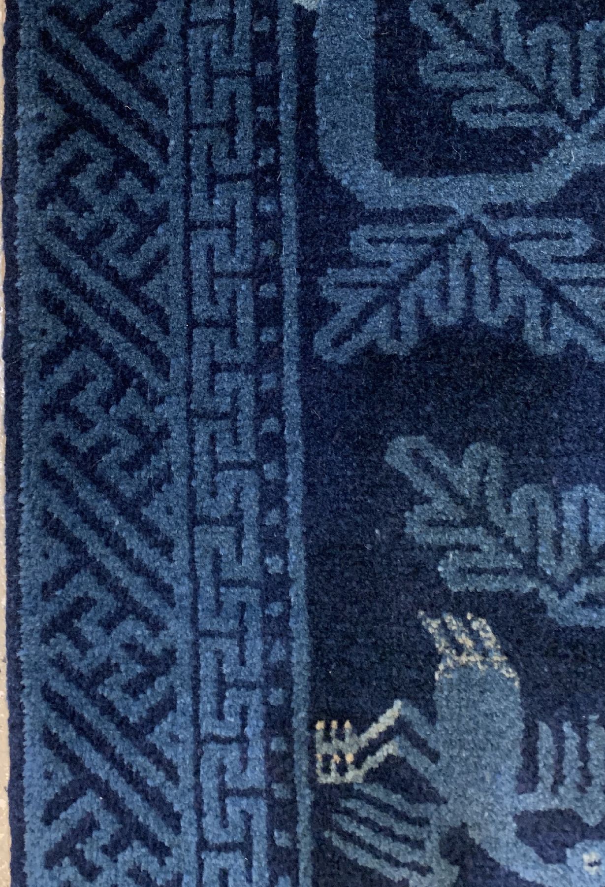 Detail a: Pao Tow antik, China, um 1910, Wolle geknüpft auf Baumwolle, ca. 117 x 60 cm, EHZ: 2(guter Zustand).