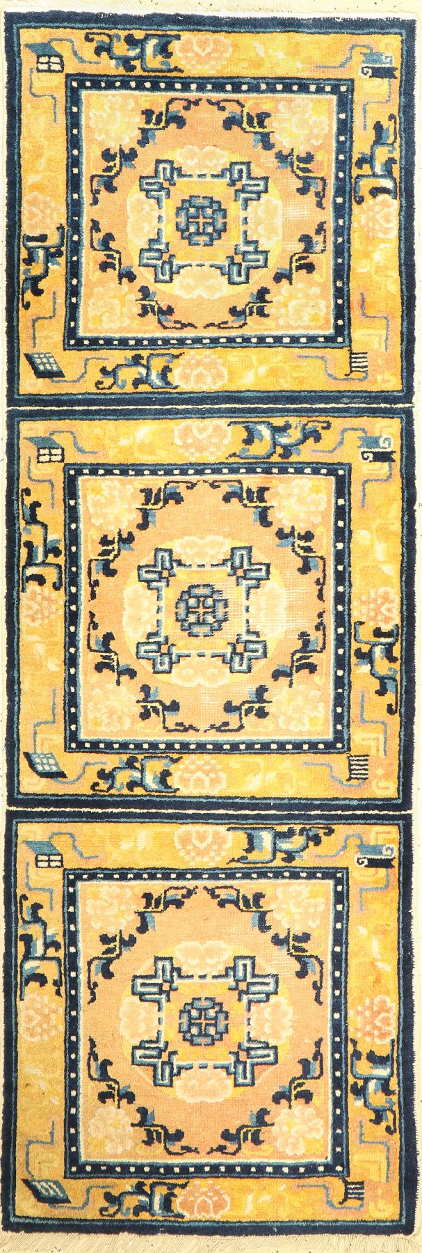 Ning-Hsia Sitzbankteppich antik, Westchina, um 1900, Wolle geknüpft auf Baumwolle, ca. 188 x 66 cm, EHZ:3(Altersbedingt guter Zustand).