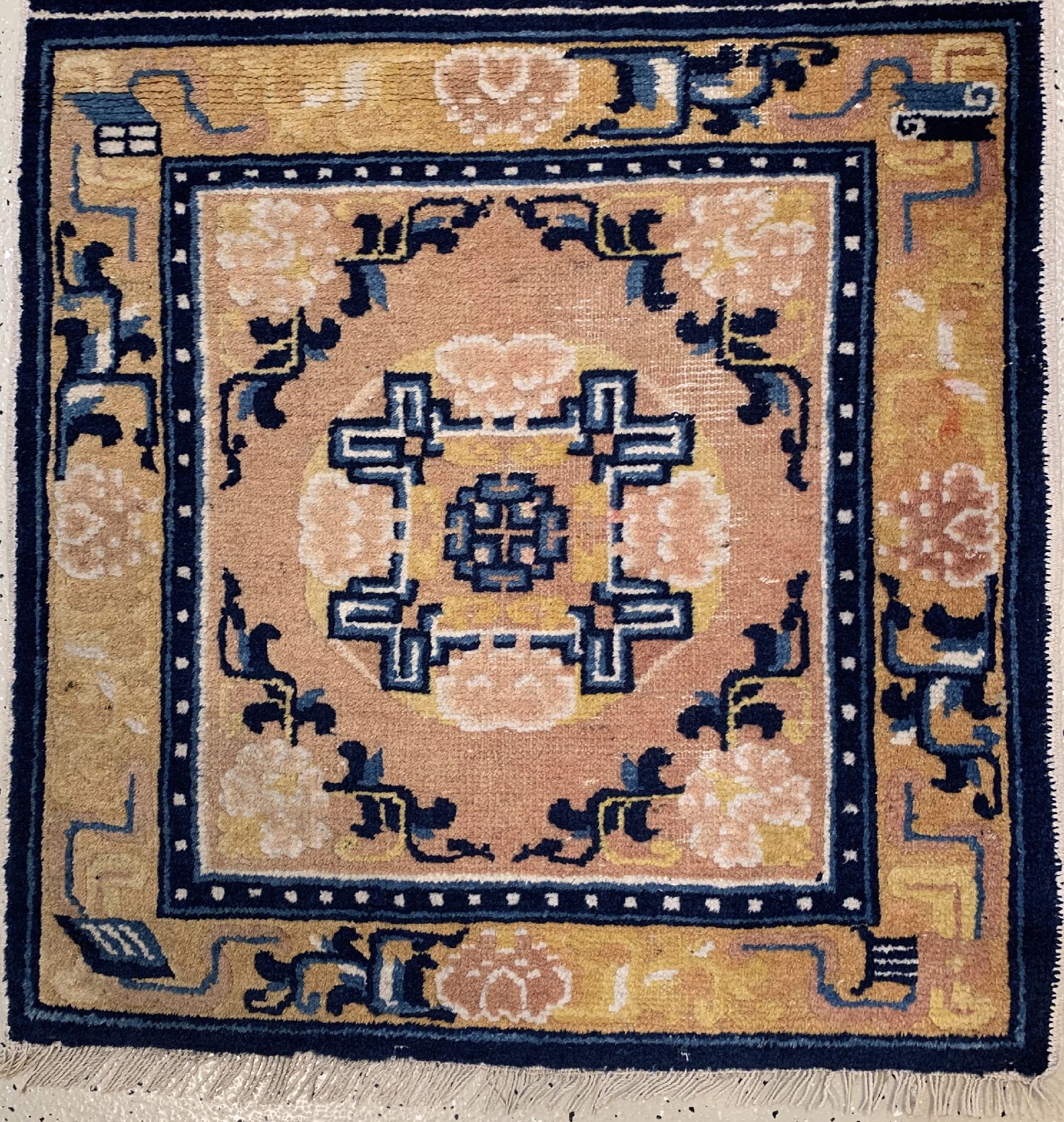 Detail a: Ning-Hsia Sitzbankteppich antik, Westchina, um 1900, Wolle geknüpft auf Baumwolle, ca. 188 x 66 cm, EHZ:3(Altersbedingt guter Zustand).