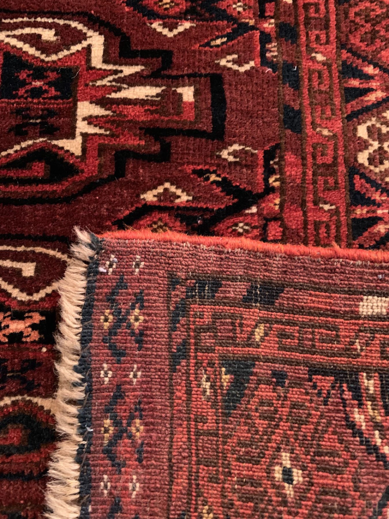 Detail d: Antiker Kisilayak Tschowal, Turkmenistan, 19 Jhd., Wolle geknüpft auf Wolle, ca. 143 x 90 cm, EHZ: 2-3(guter Zustand).