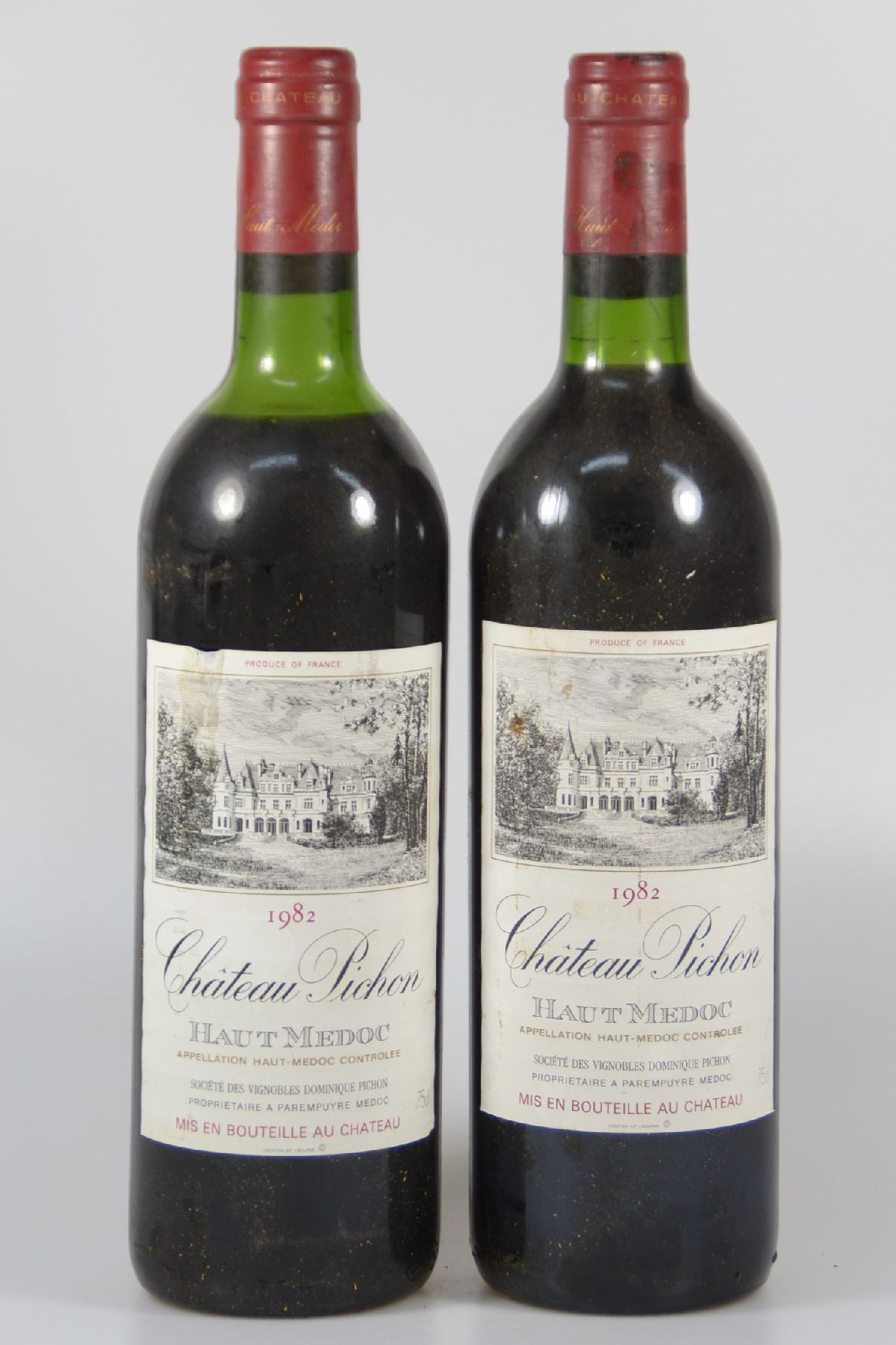26 Flaschen Chateau Pichon, Haut Medoc, 75 cl, mid shoulder bis top shoulder, Alters- und Gebr.-spuren, nicht verkostet, aus einer ...