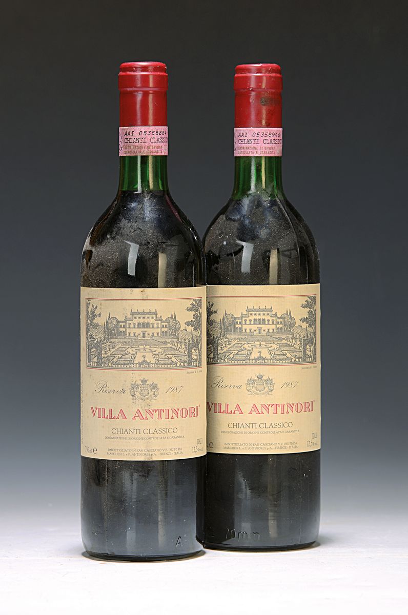 9 Fl. 1987 Villa Antinori, Chianti Classico, Importeur Reidemeister & Ulrichs, 75 cl, upper shoulder bis top shoulder, nicht verkostet, Alters- und ...