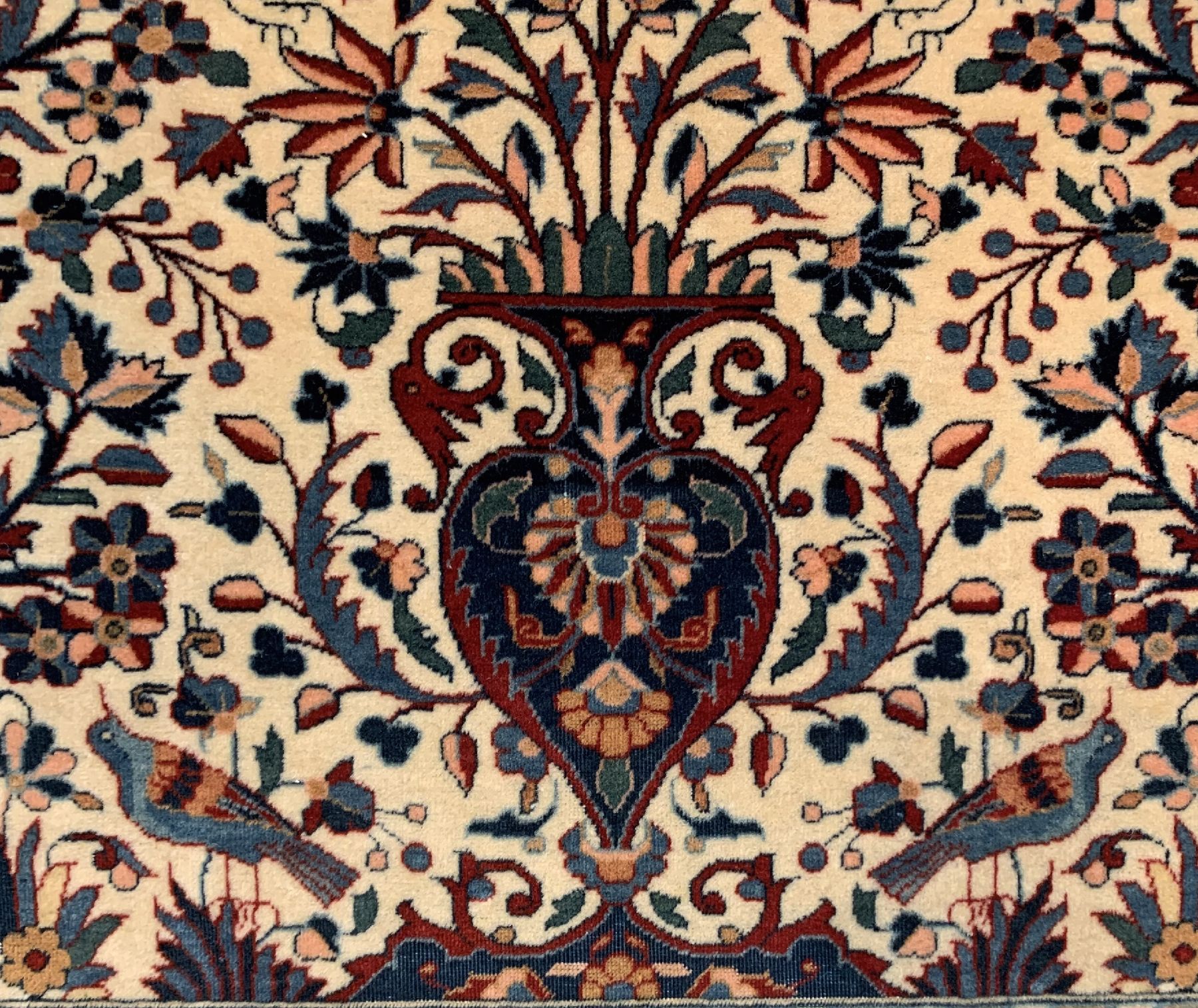 Detail a: Antiker Keschan Dabir Sanayeh, Persien,um 1910, Korkwolle geknüpft auf Baumwolle, ca, 205 x 125 cm, EHZ:2-3(guter Zustand).