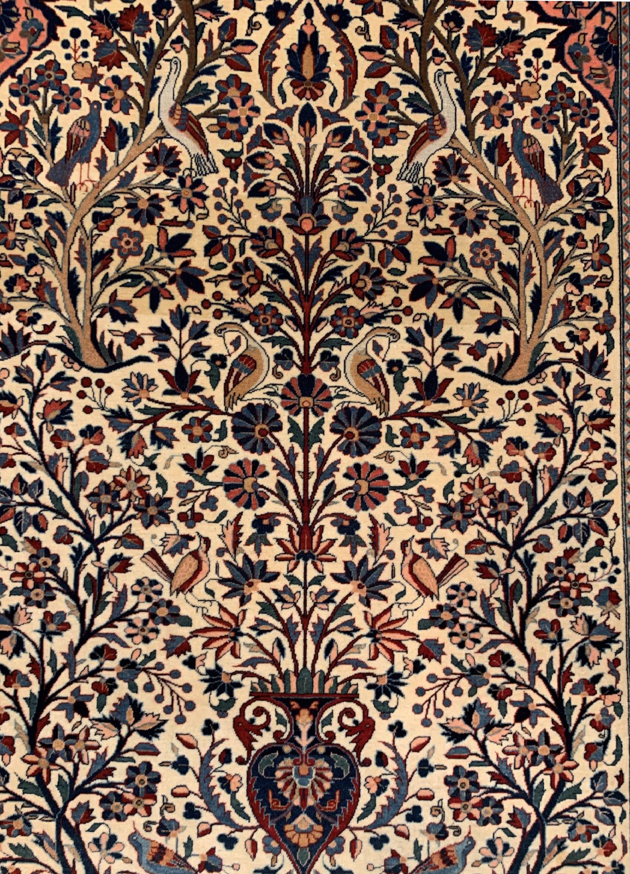 Detail b: Antiker Keschan Dabir Sanayeh, Persien,um 1910, Korkwolle geknüpft auf Baumwolle, ca, 205 x 125 cm, EHZ:2-3(guter Zustand).