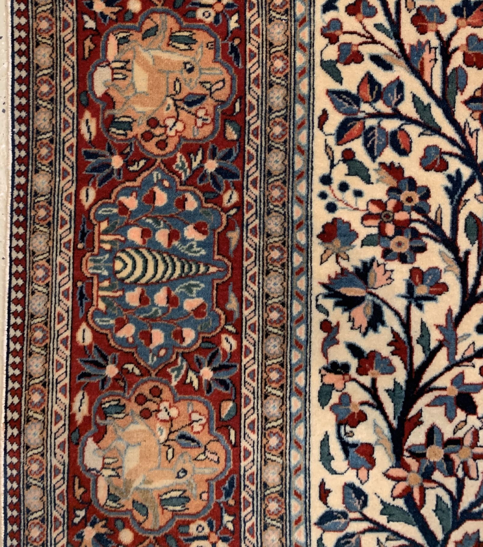 Detail d: Antiker Keschan Dabir Sanayeh, Persien,um 1910, Korkwolle geknüpft auf Baumwolle, ca, 205 x 125 cm, EHZ:2-3(guter Zustand).