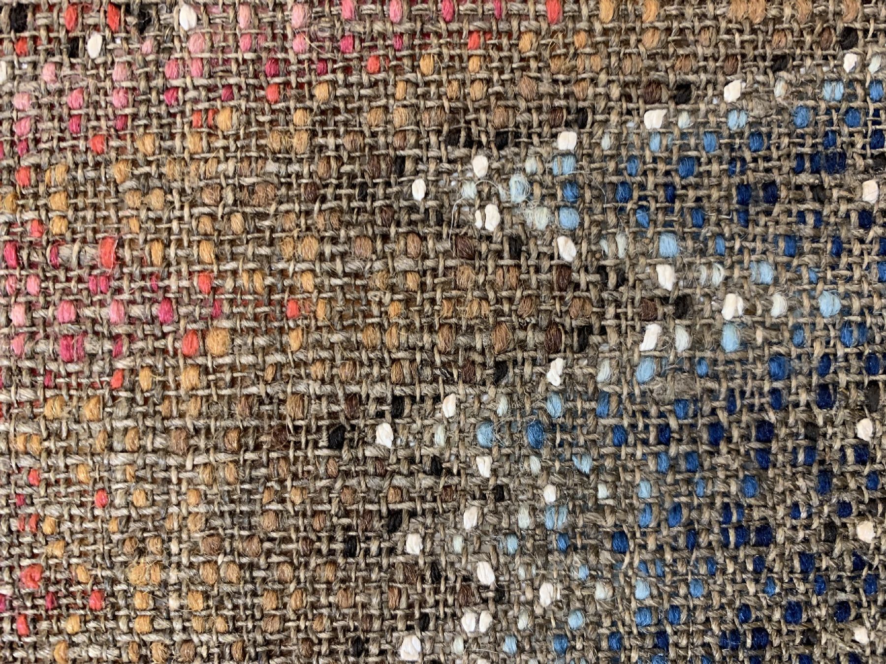 Detail d: Bargello "Wandbehang" Stickerei antik(Flammen Muster, Italien, 19.Jhd, Wolle mit weißen Baumwoll-Highlights gestickt auf ...