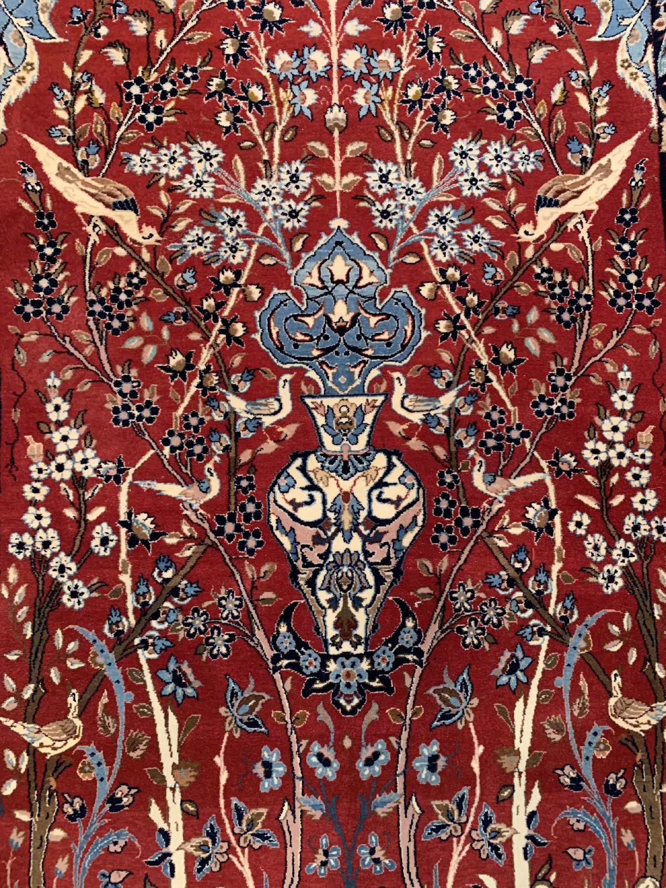 Detail d: Feiner Signierter Esfahan, (Seirafian), Persien, um 1950, Korkwolle geknüpft auf Seide, ca. 110 x 74 cm, EHZ:2(Sehr guter Zustand).
