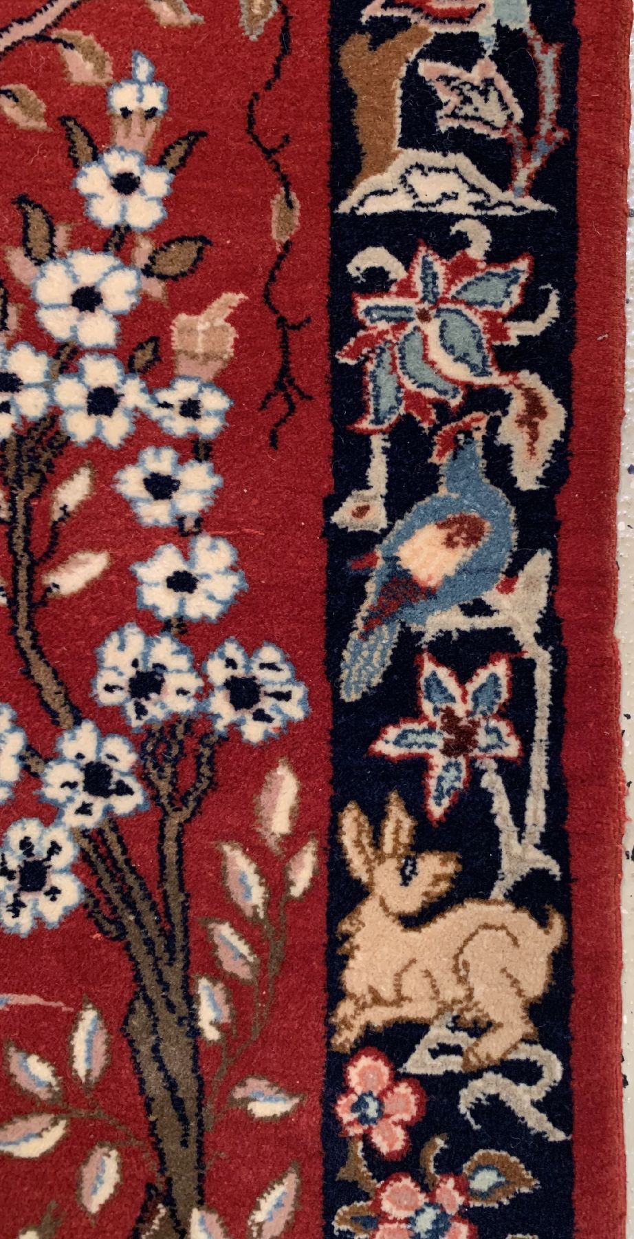 Detail f: Feiner Signierter Esfahan, (Seirafian), Persien, um 1950, Korkwolle geknüpft auf Seide, ca. 110 x 74 cm, EHZ:2(Sehr guter Zustand).