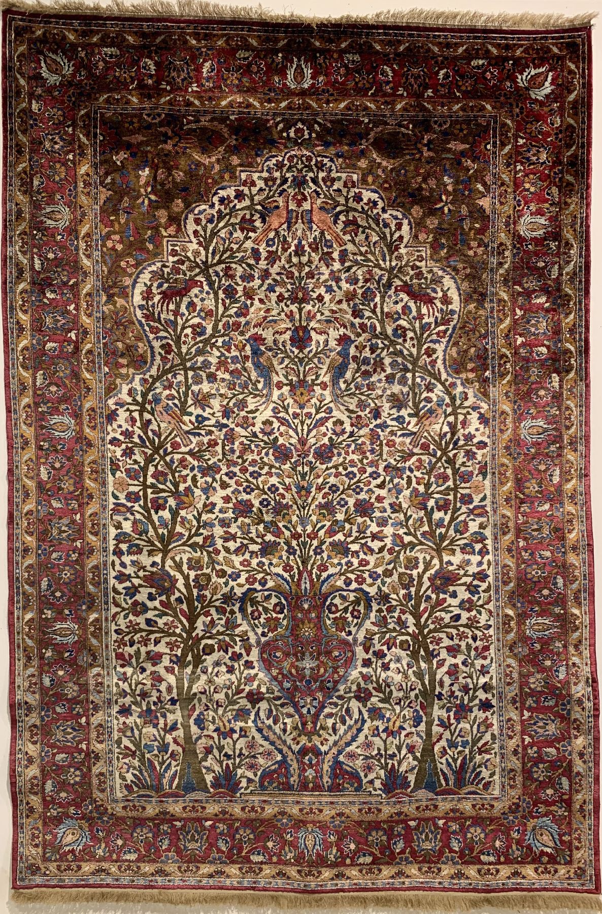 Seltener weißgrundiger Seiden Keschan, Persien, um 1910, reine Naturseide, Seiden Keschan in sehr schöner Farbgebung, kunstvolles ...