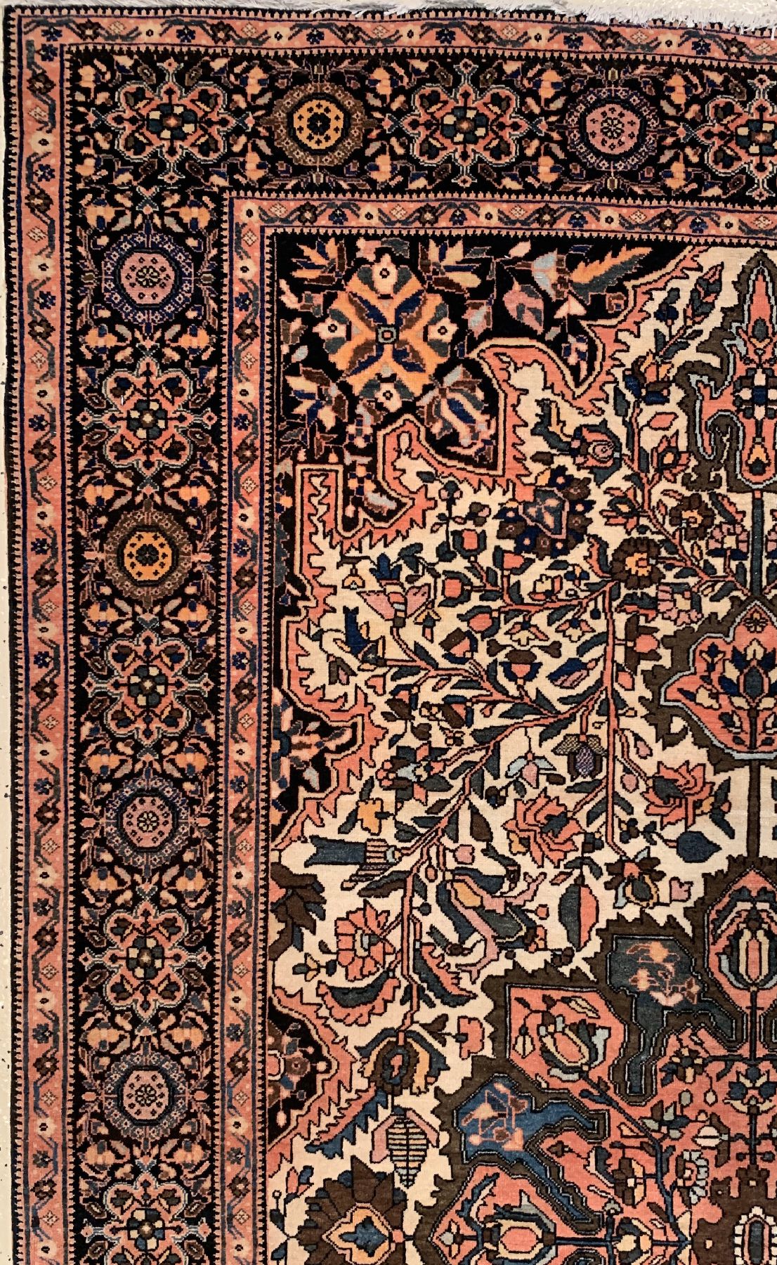 Detail b: Sarogh Farahan alt, Persien, um 1920/1930, Wolle geknüpft auf Baumwolle, ca. 200 x 126 cm, EHZ: 2(guter Zustand).