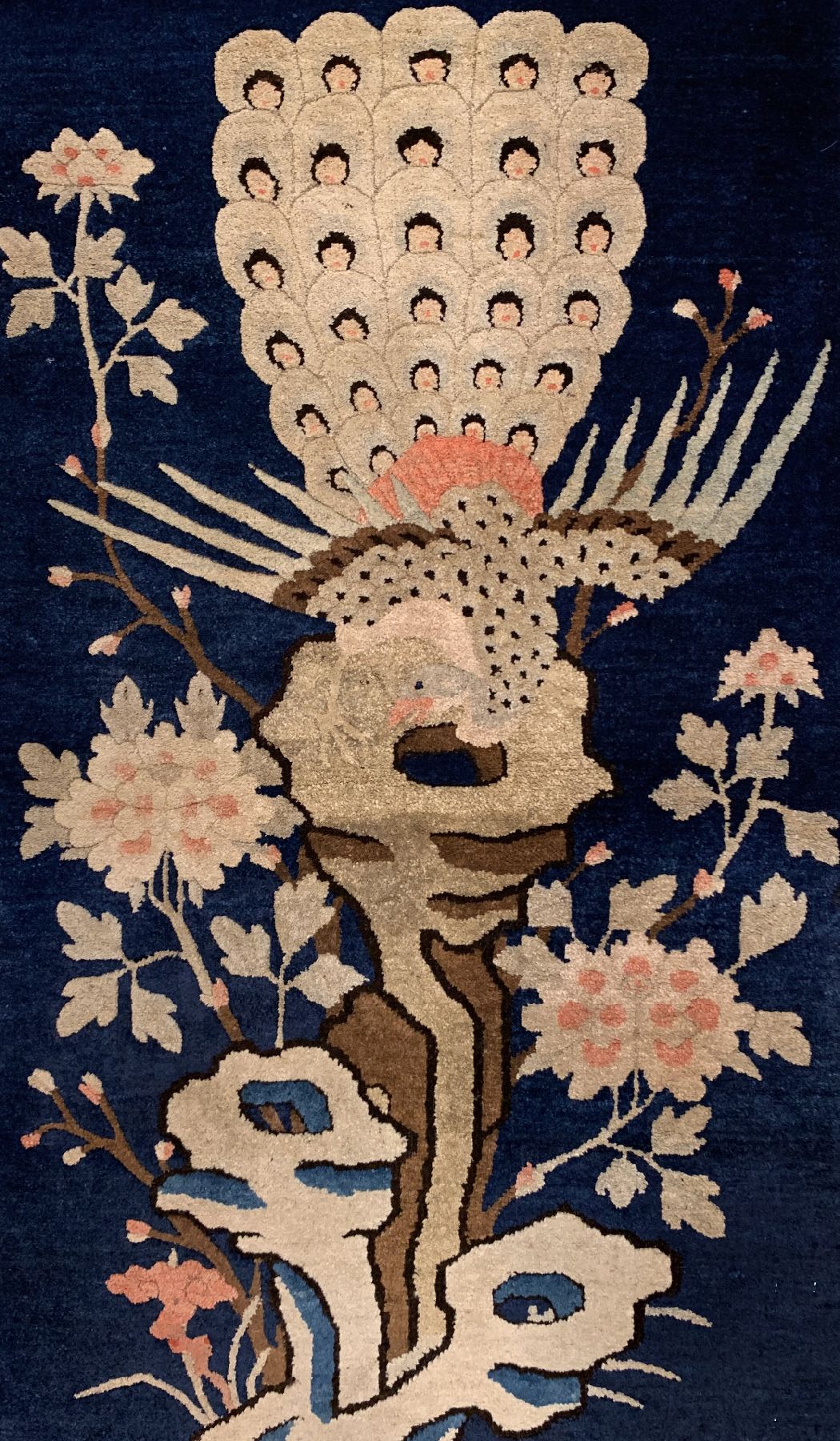 Detail a: Pao Tow alt, China, um 1920/1930, Wolle geknüpft auf Baumwolle, ca. 132 x 67 cm, EHZ: 2(guter Zustand).
