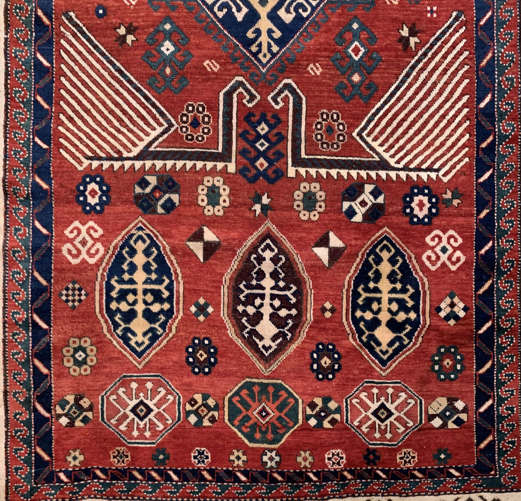Detail a: Antiker Borchalou Kazak, Südwestkaukasus, 19. Jhd, Wolle geknüpft auf Wolle, seltener großformatiger Borchalou, ausgefallenes Muster mit vier ...